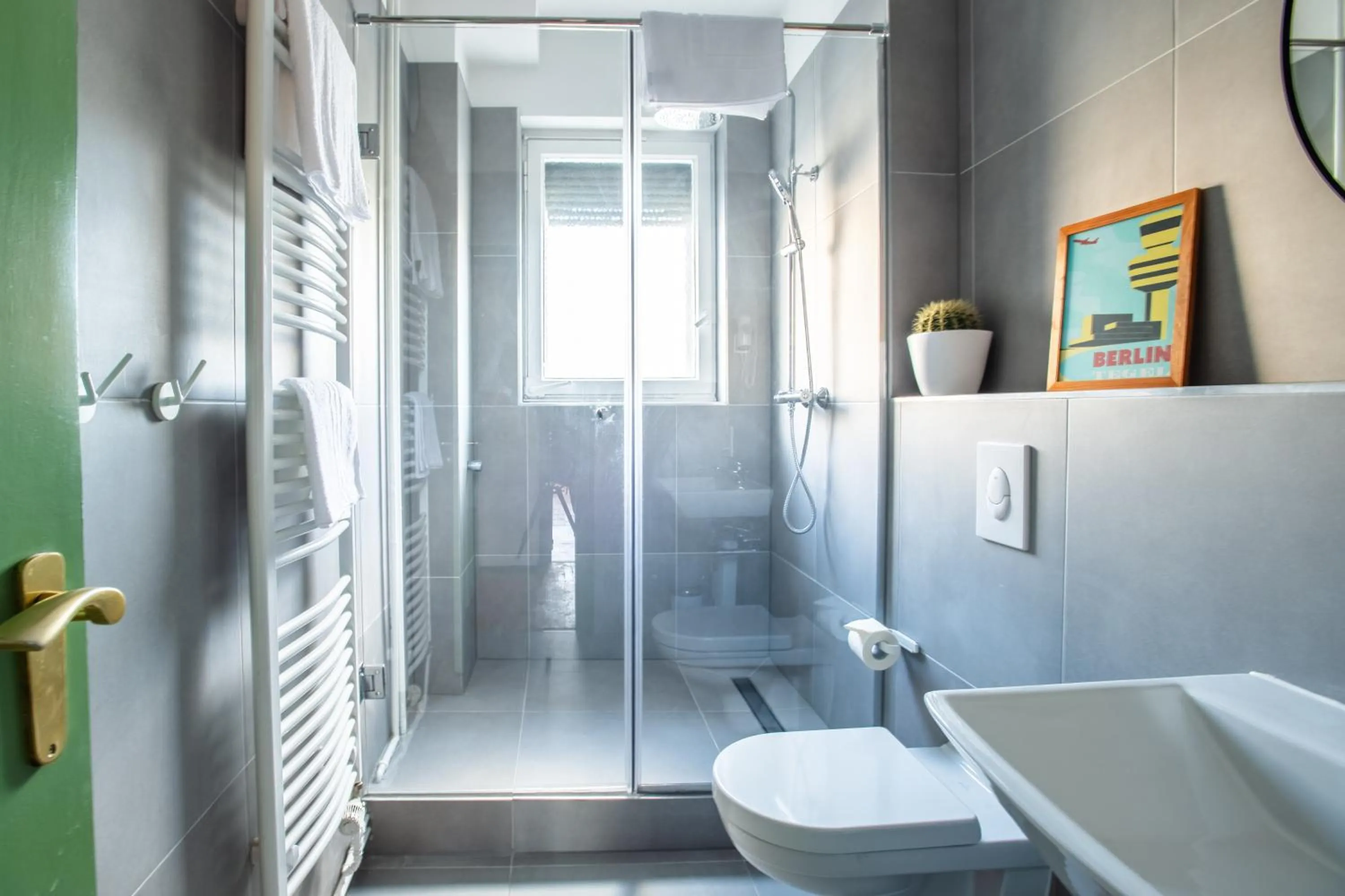 Shower in Flattering - Berlin