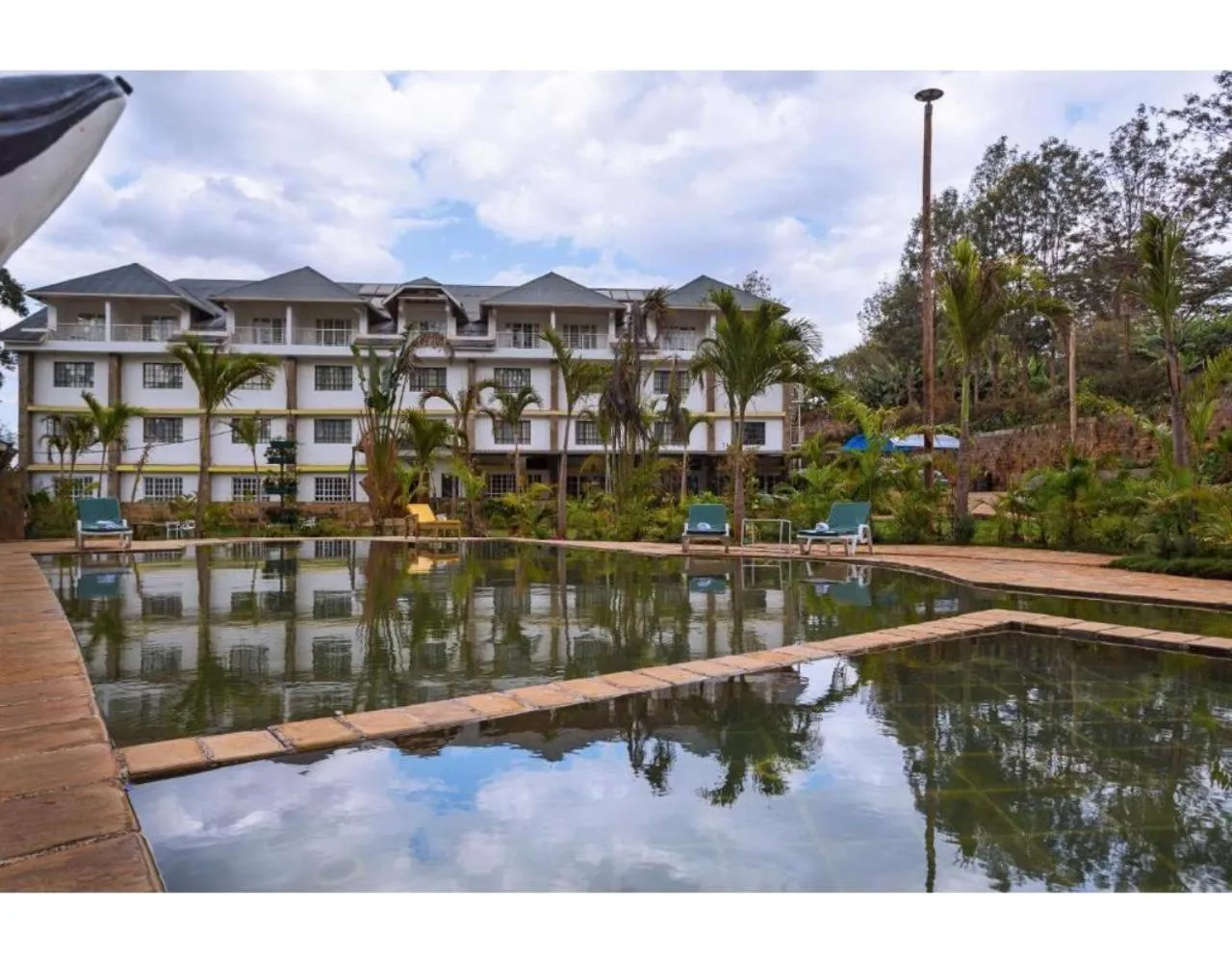 Property building in Tobriana