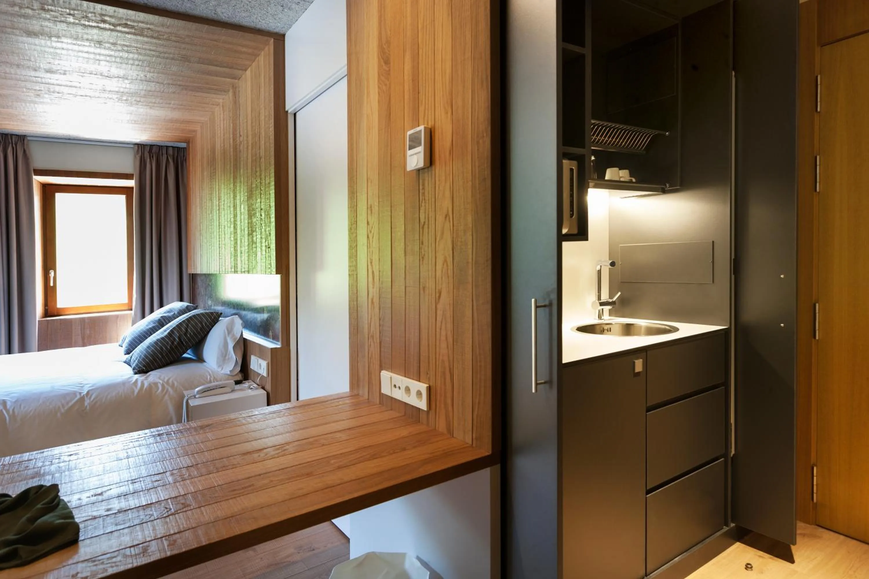 Bedroom, Bed in Palacio de Yrisarri by IrriSarri Land