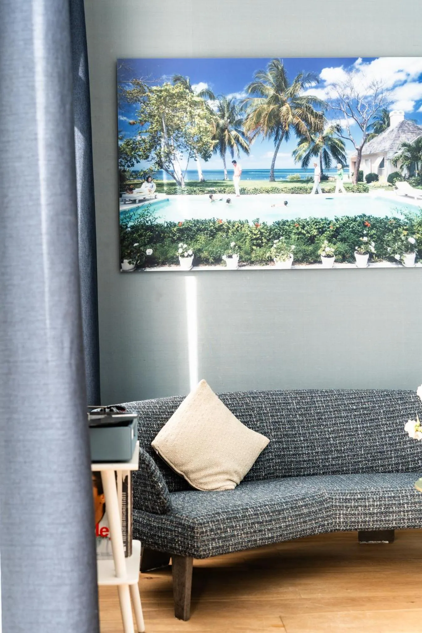 Seating area in Vesper Hotel