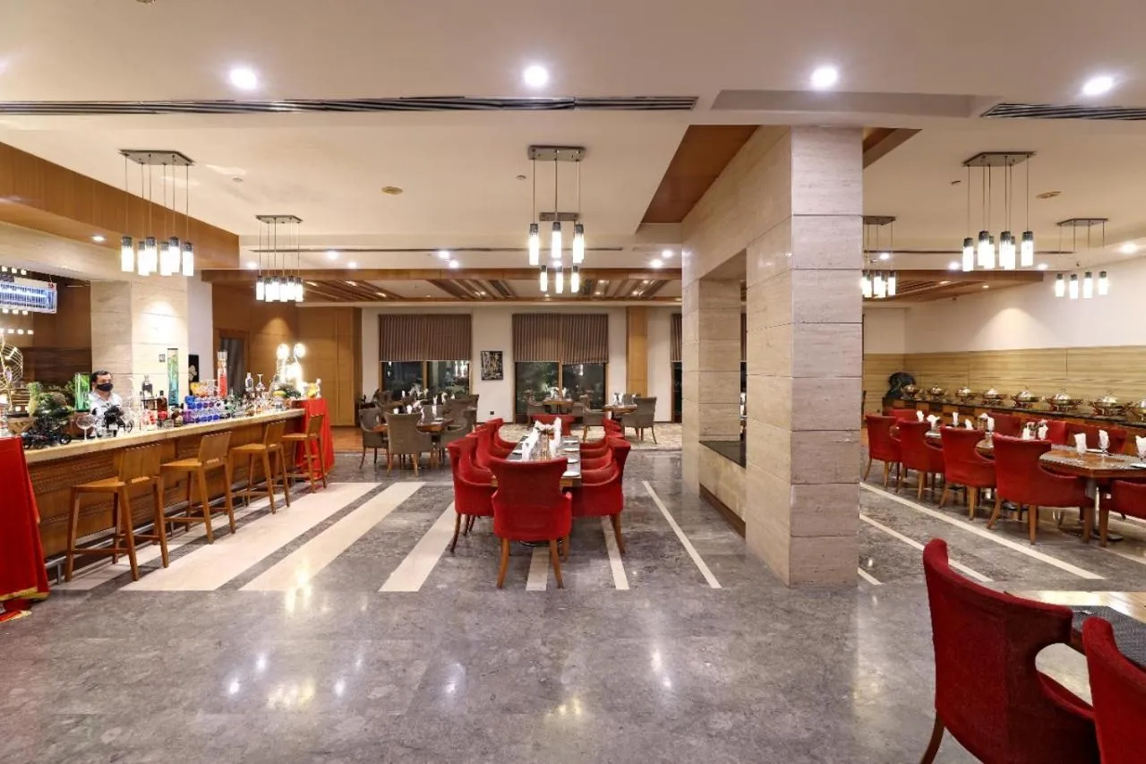 Breakfast in Tivoli Garden Resort