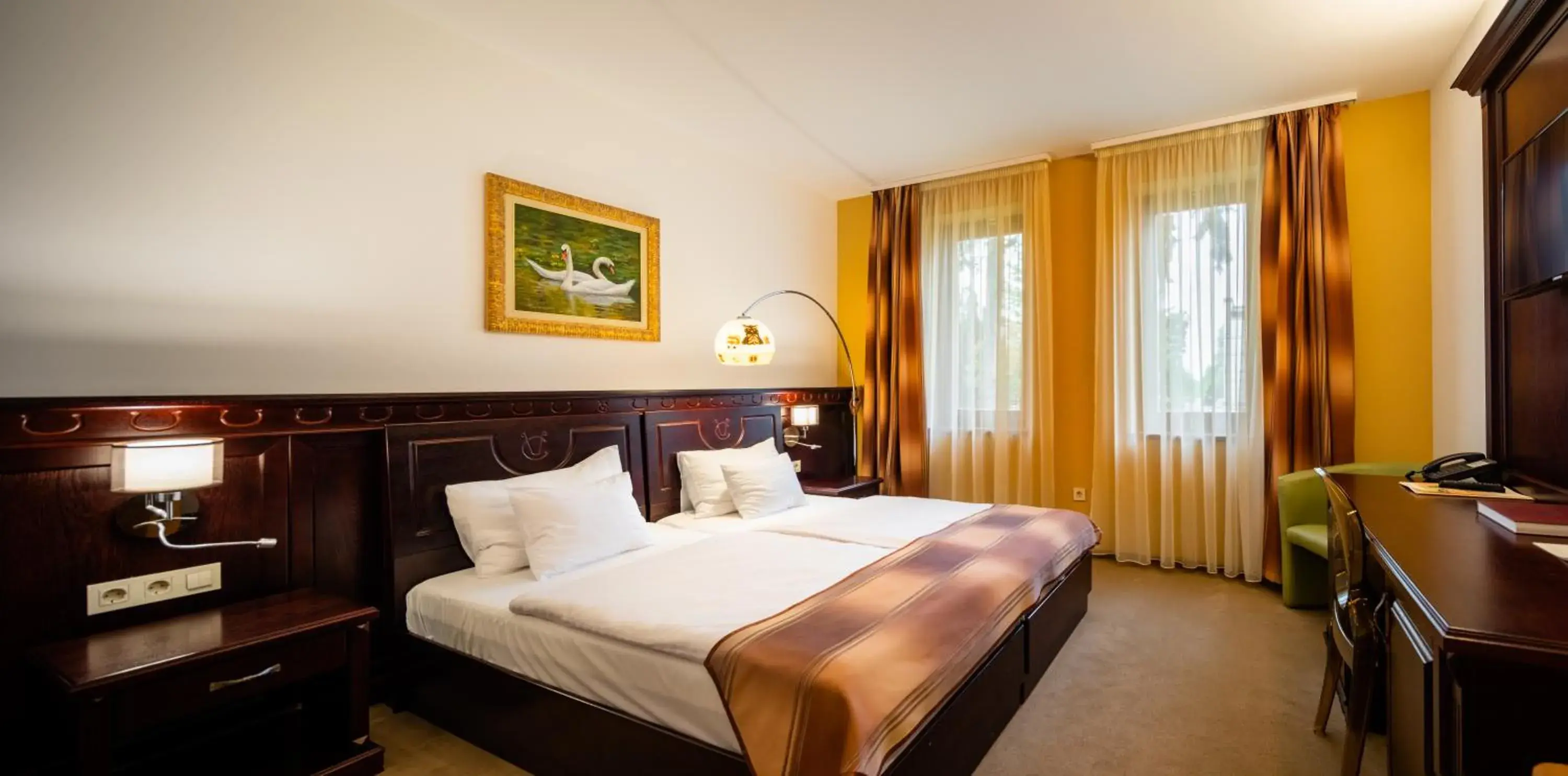 Standard Double or Twin Room - single occupancy in Hotel Vécsecity Standard Double or Twin Room - single occupancy in Hotel Vécsecity