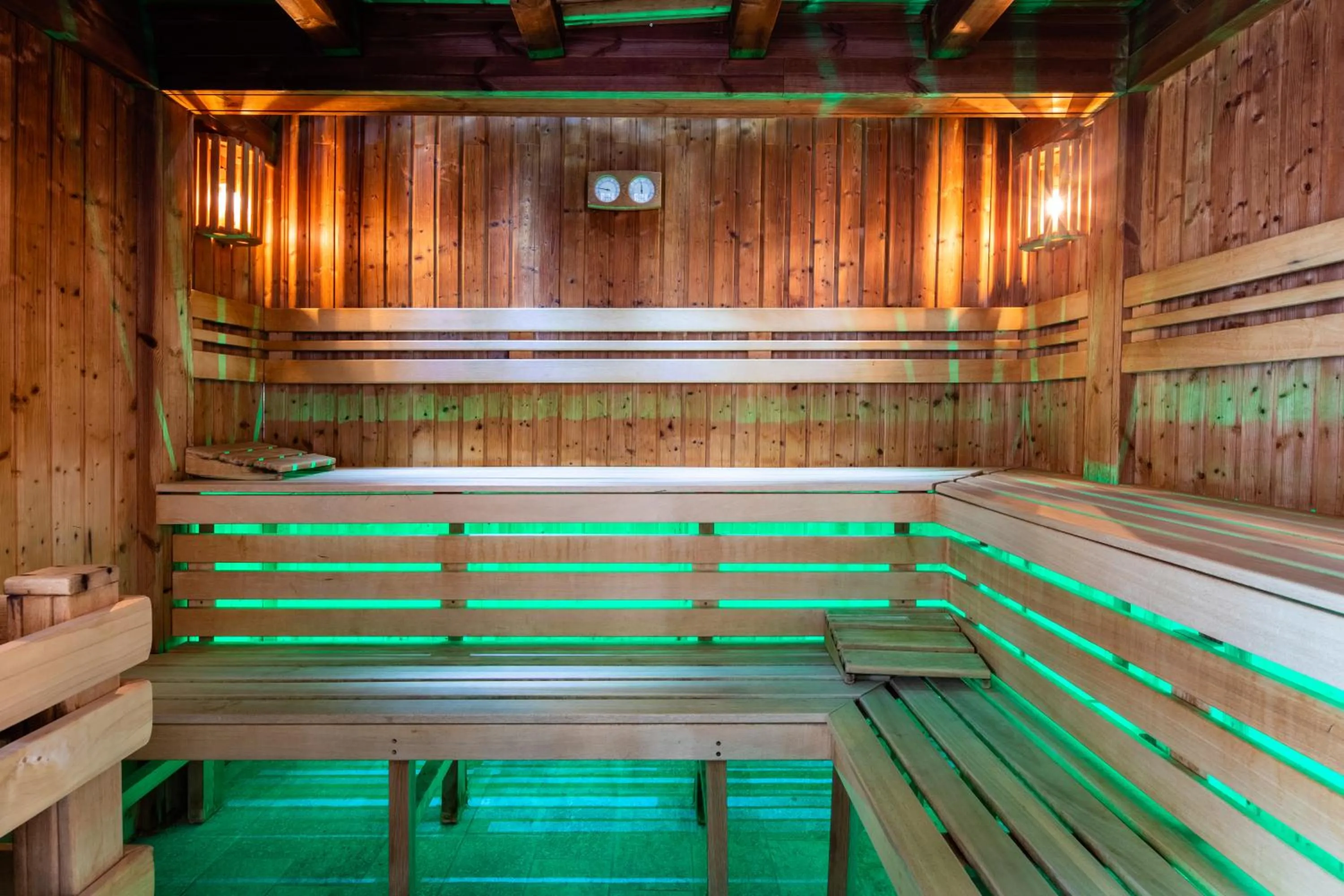 Sauna in Hotel Vécsecity