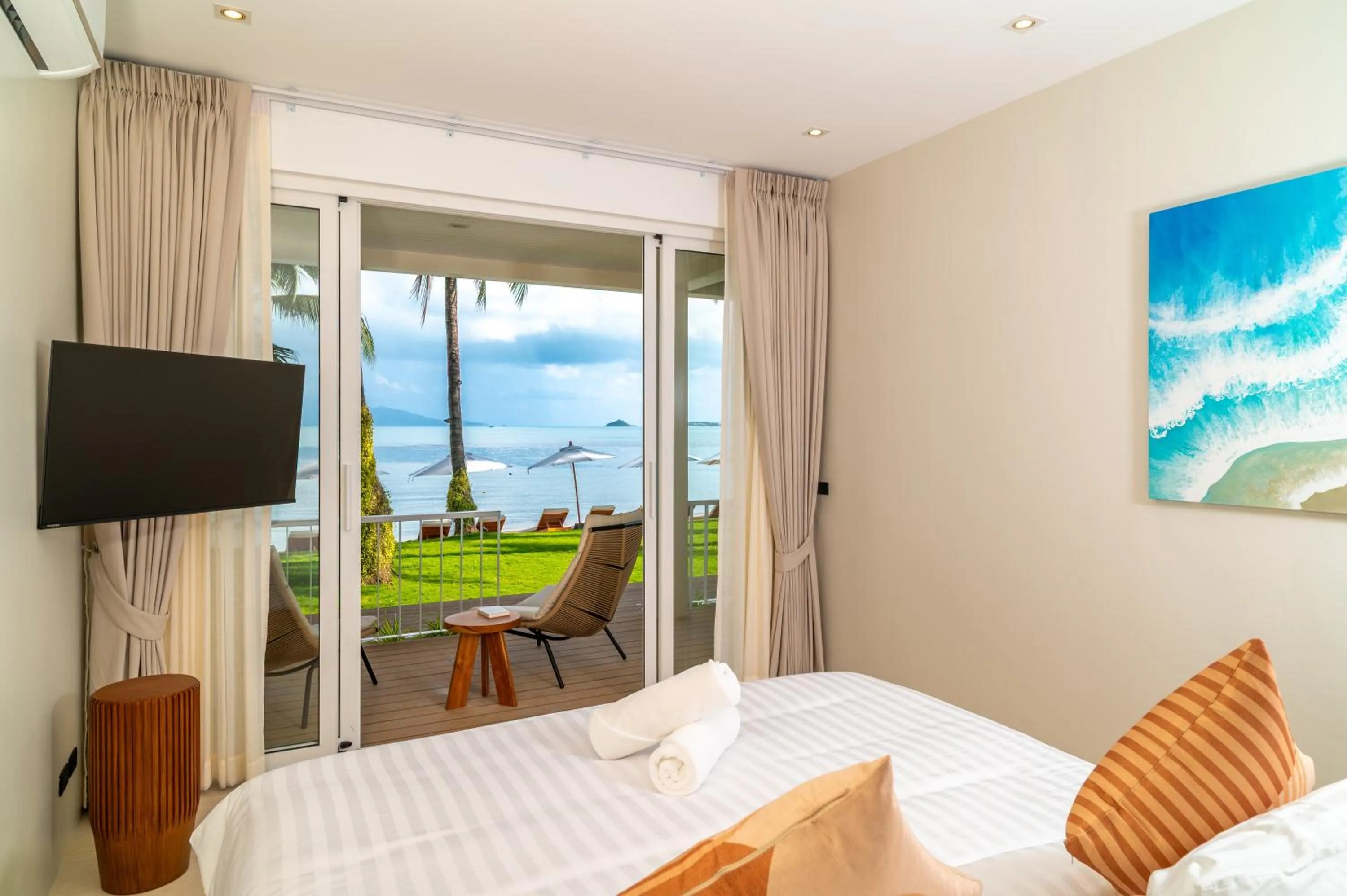 Bed in Baan Bophut Beach Hotel Samui - SHA Extra Plus