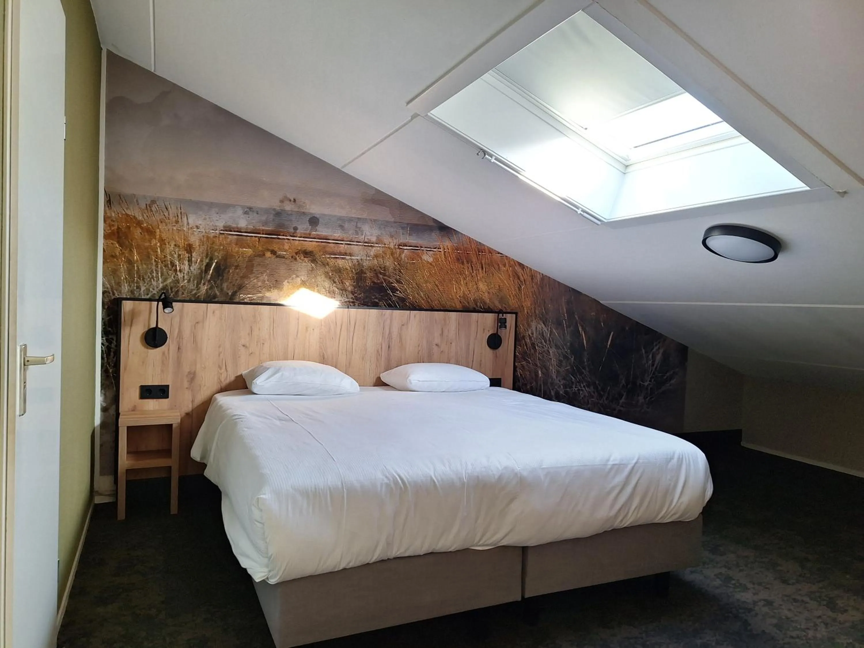 Bedroom, Bed in Fletcher Hotel Jan van Scorel