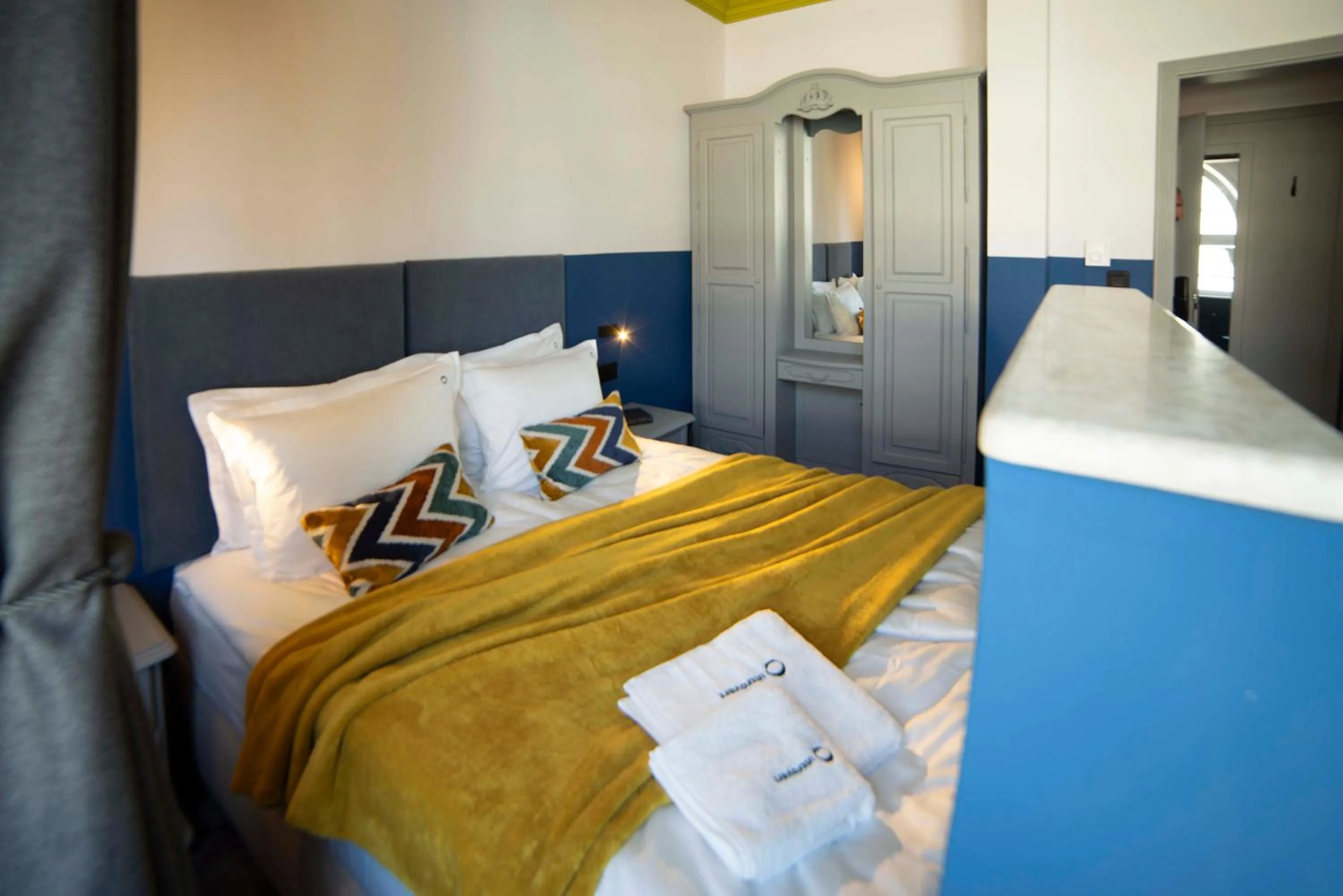 Bed in Maria Luisa by INTROVERT HOTELS