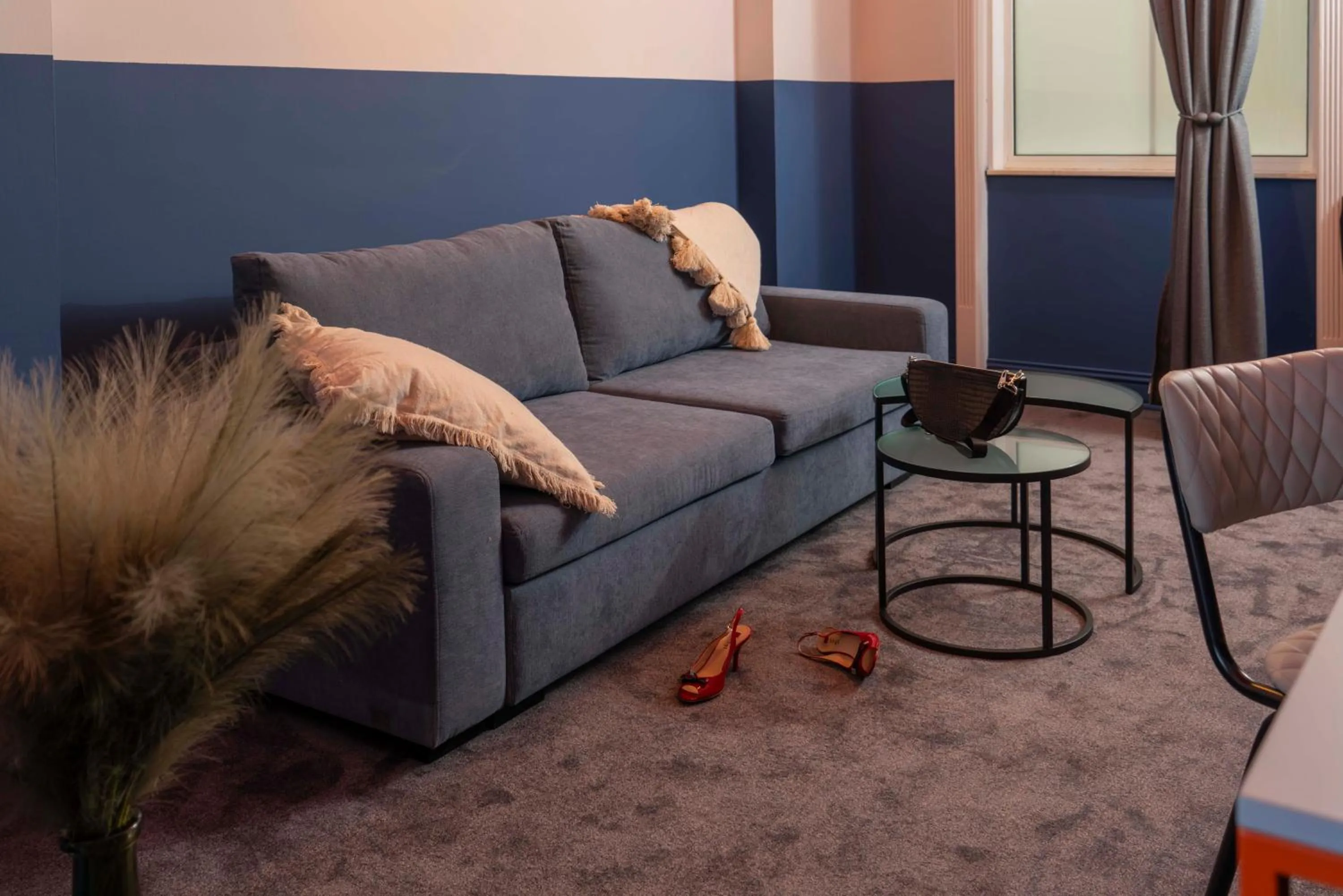 Living room in Maria Luisa by INTROVERT HOTELS