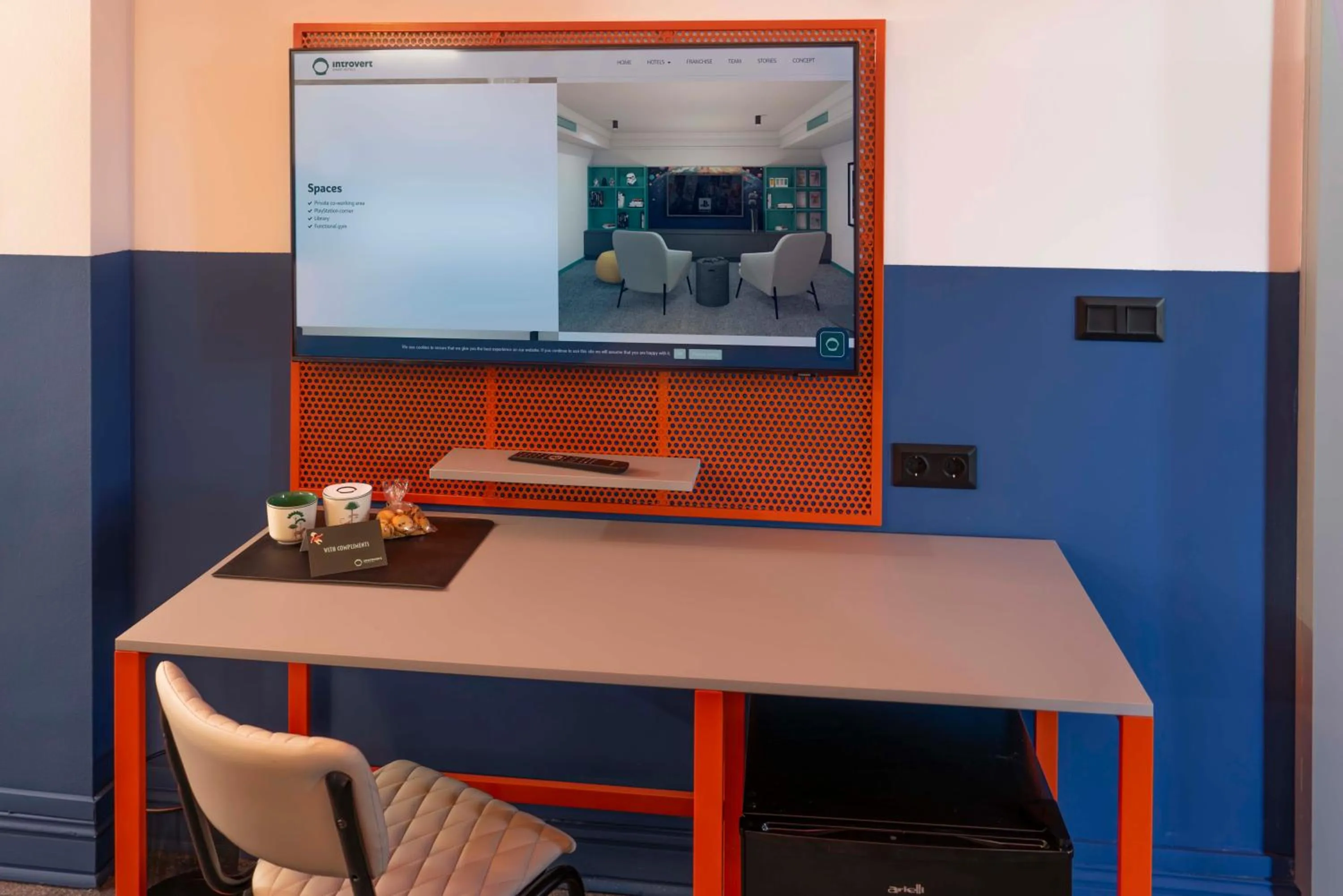 TV and multimedia in Maria Luisa by INTROVERT HOTELS