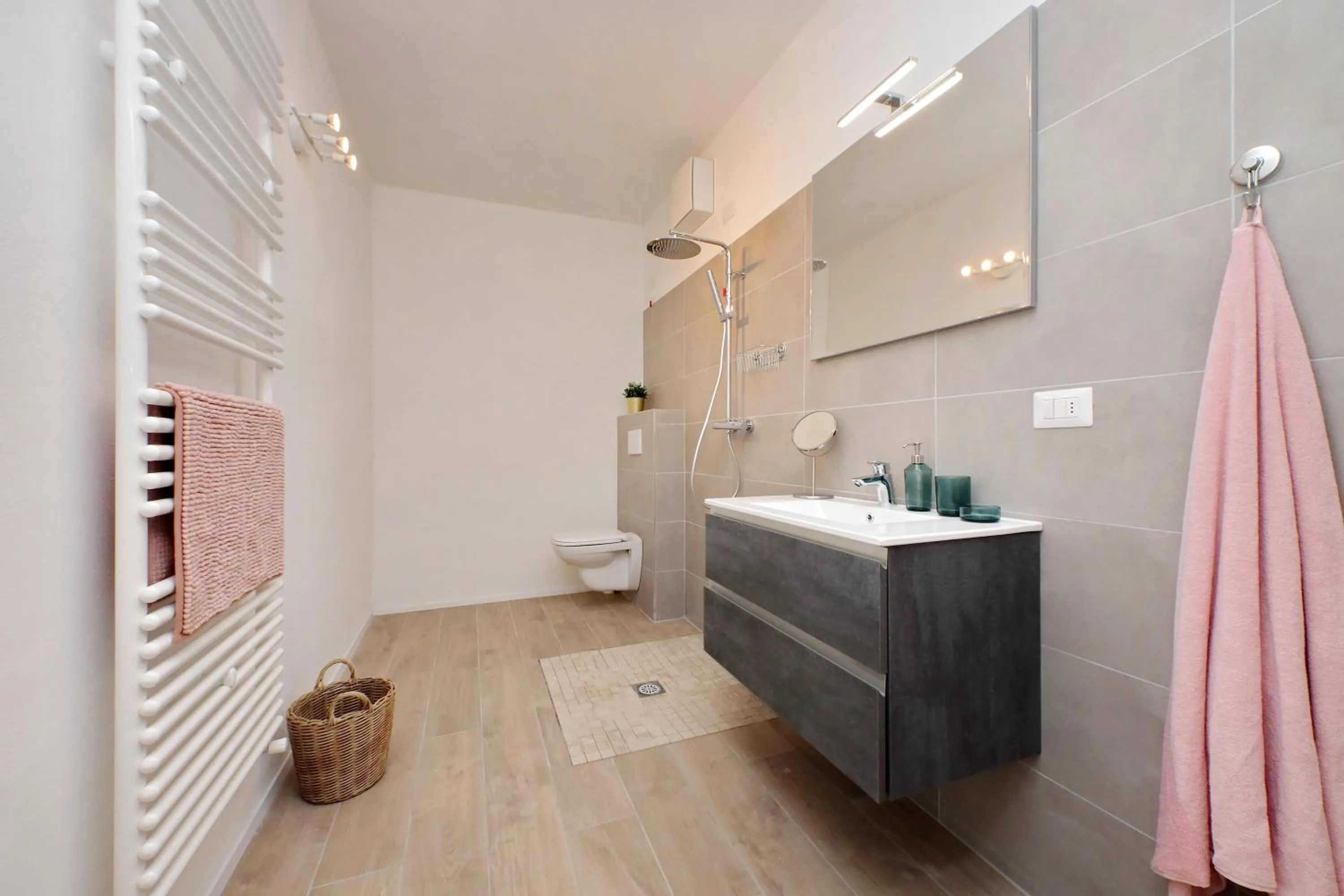 Shower in Siena Hills Apartments