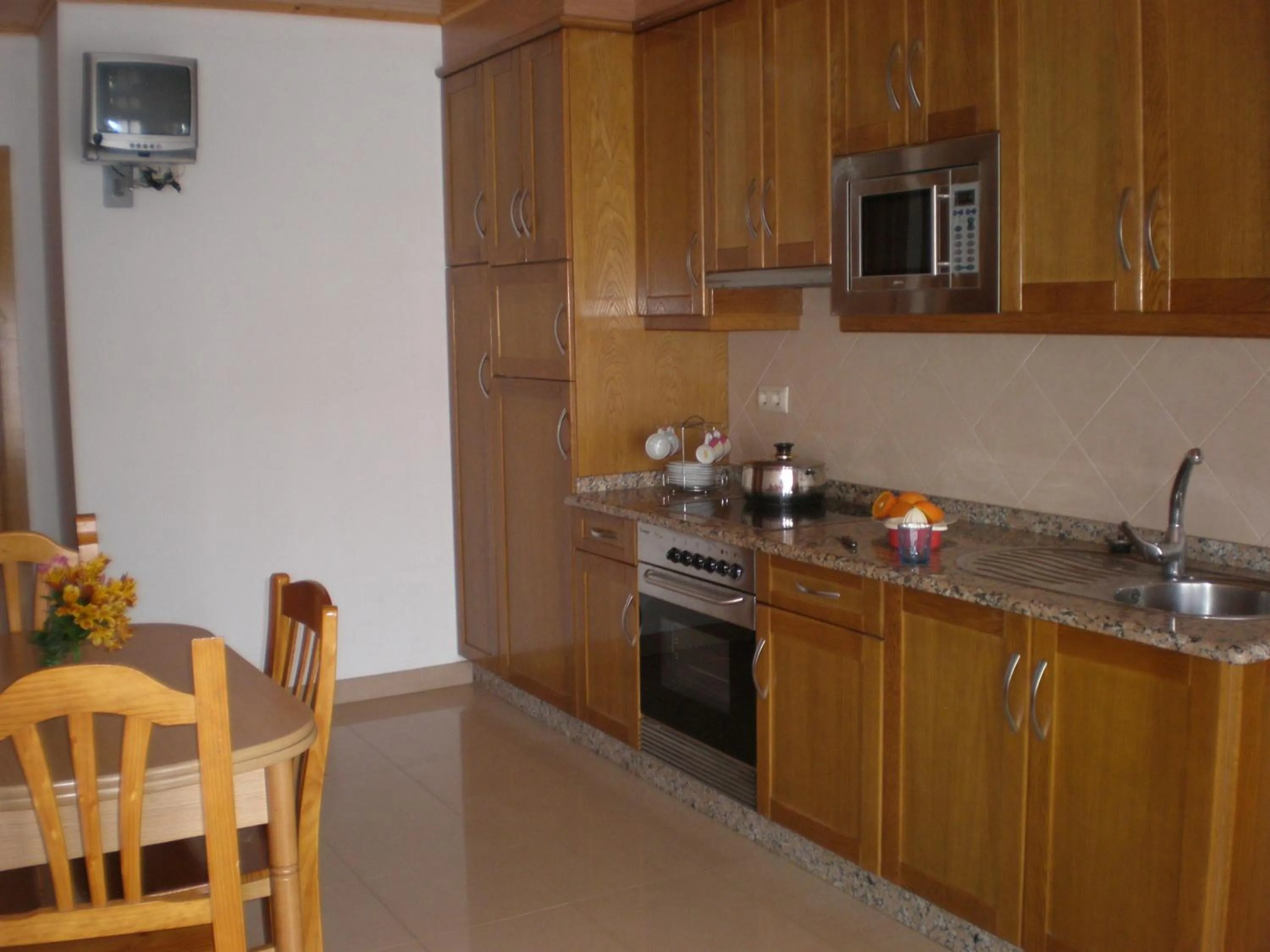 Kitchen or kitchenette in Casa Codesal Apartamentos