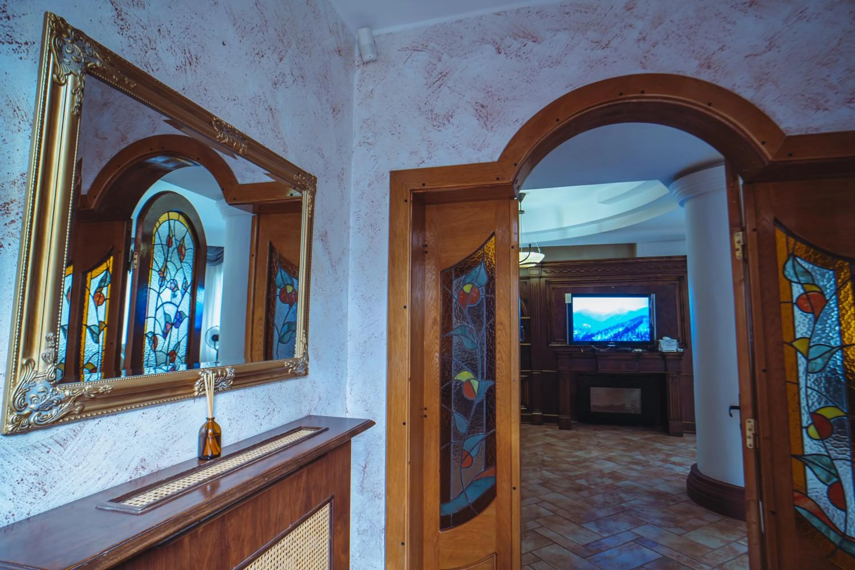 Luxuria Central Villa Bucharest