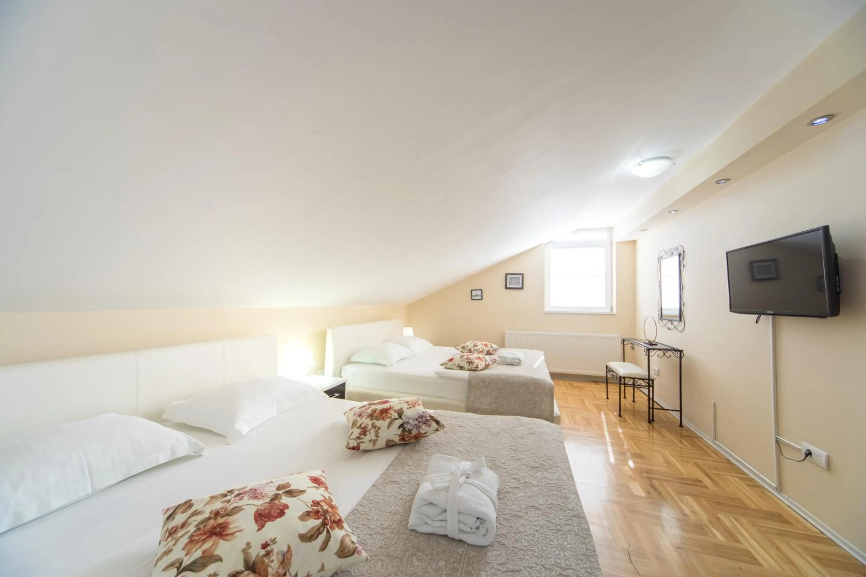 Bed in F Apartmani Kragujevac