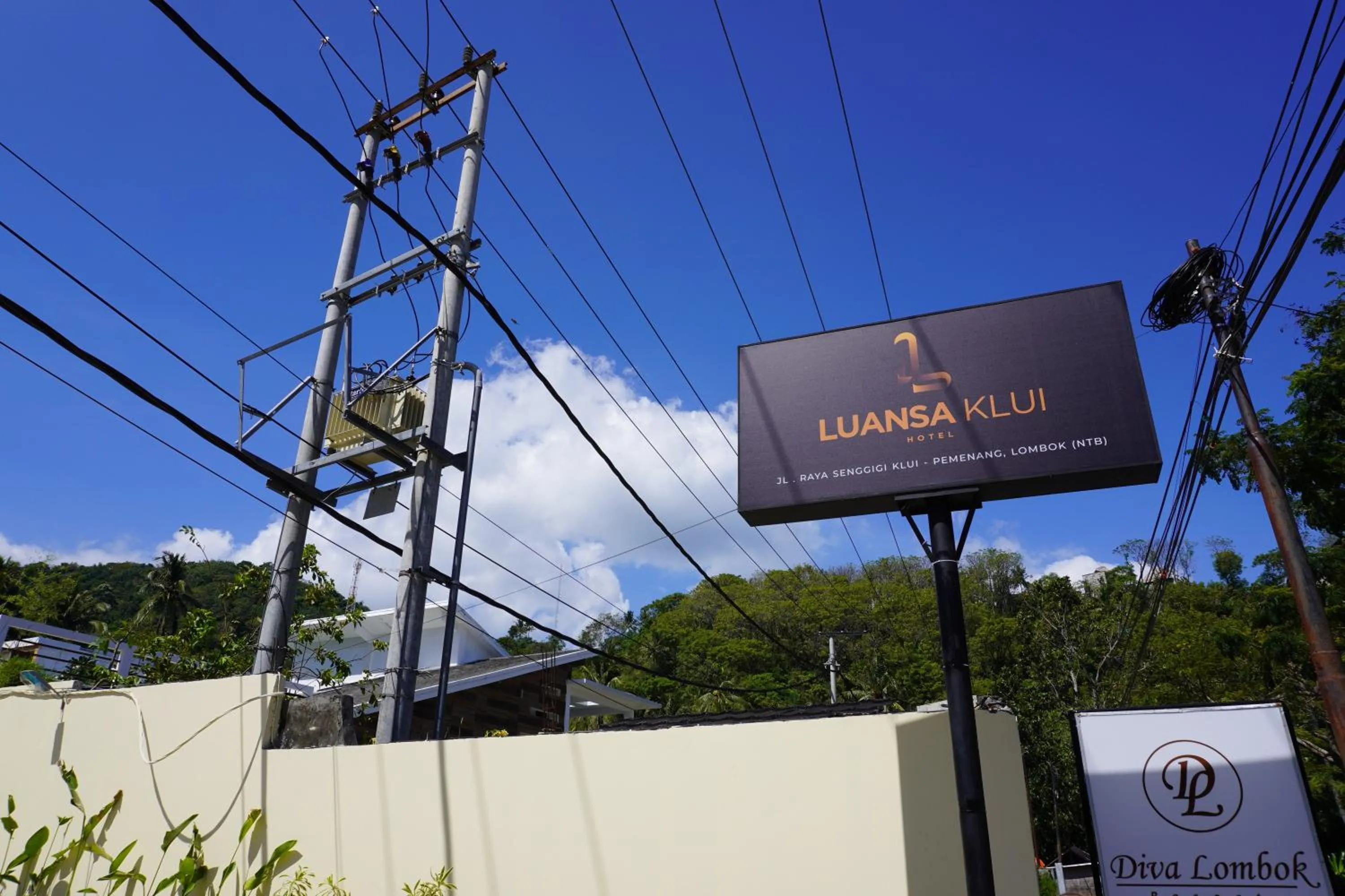 Property logo or sign in Hotel Luansa Klui