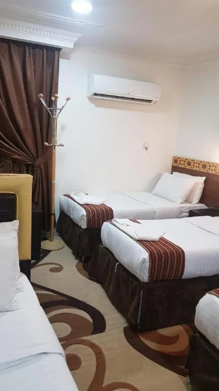 Bedroom in Al Tawfik Plaza