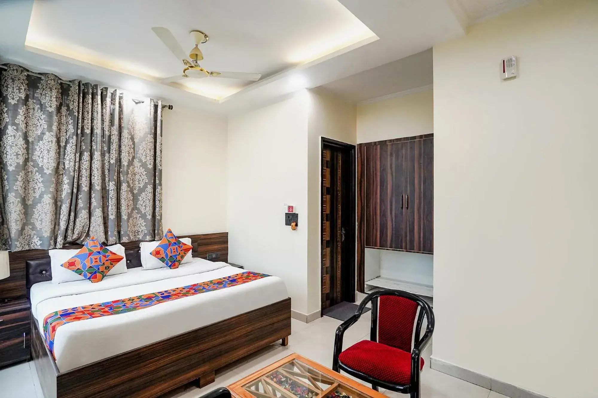 FabHotel 17 Suites - Kailash hospital FabHotel 17 Suites - Kailash hospital