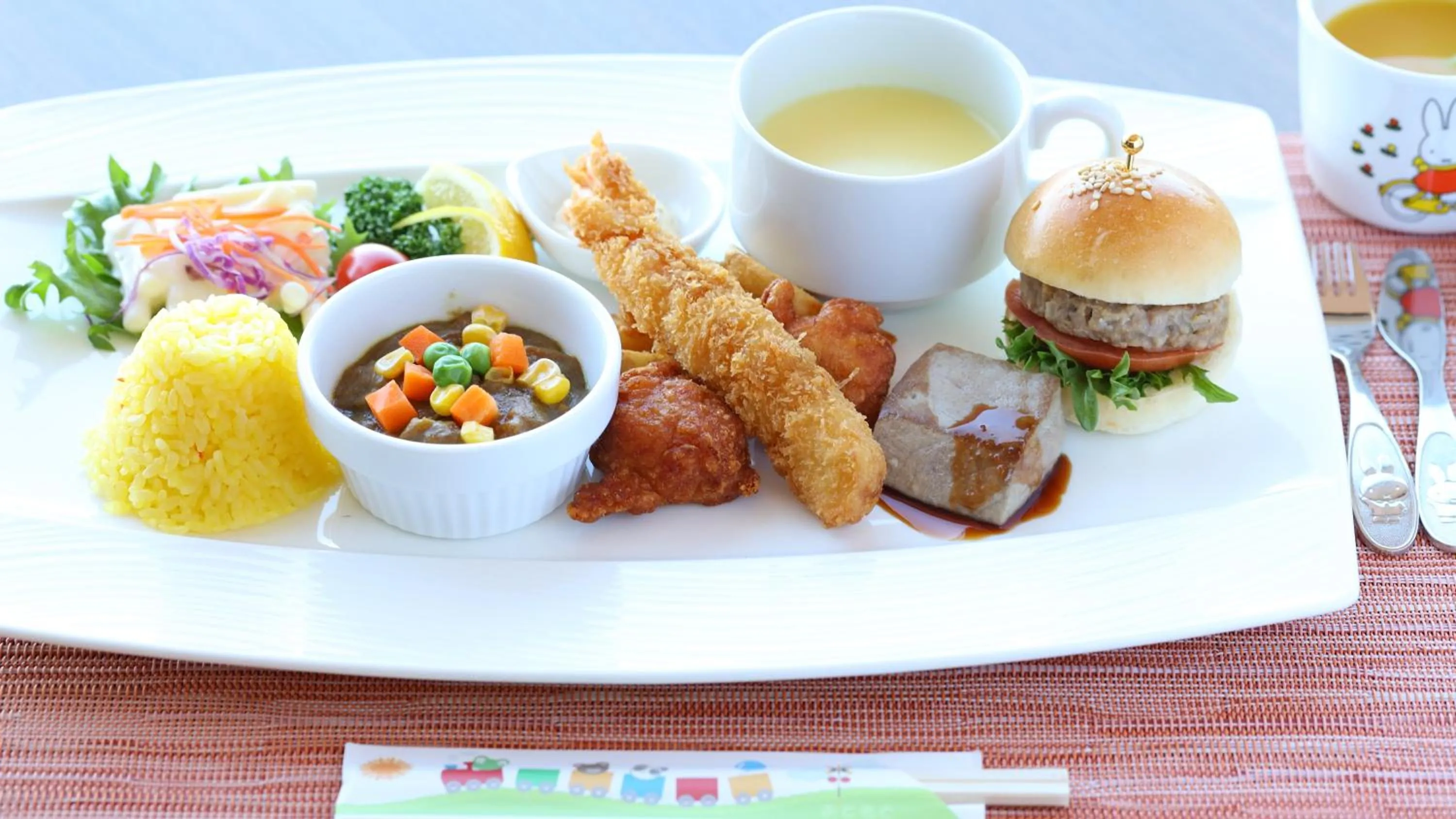 Restaurant/places to eat in La vista Yokosuka Kannonzaki Terrace