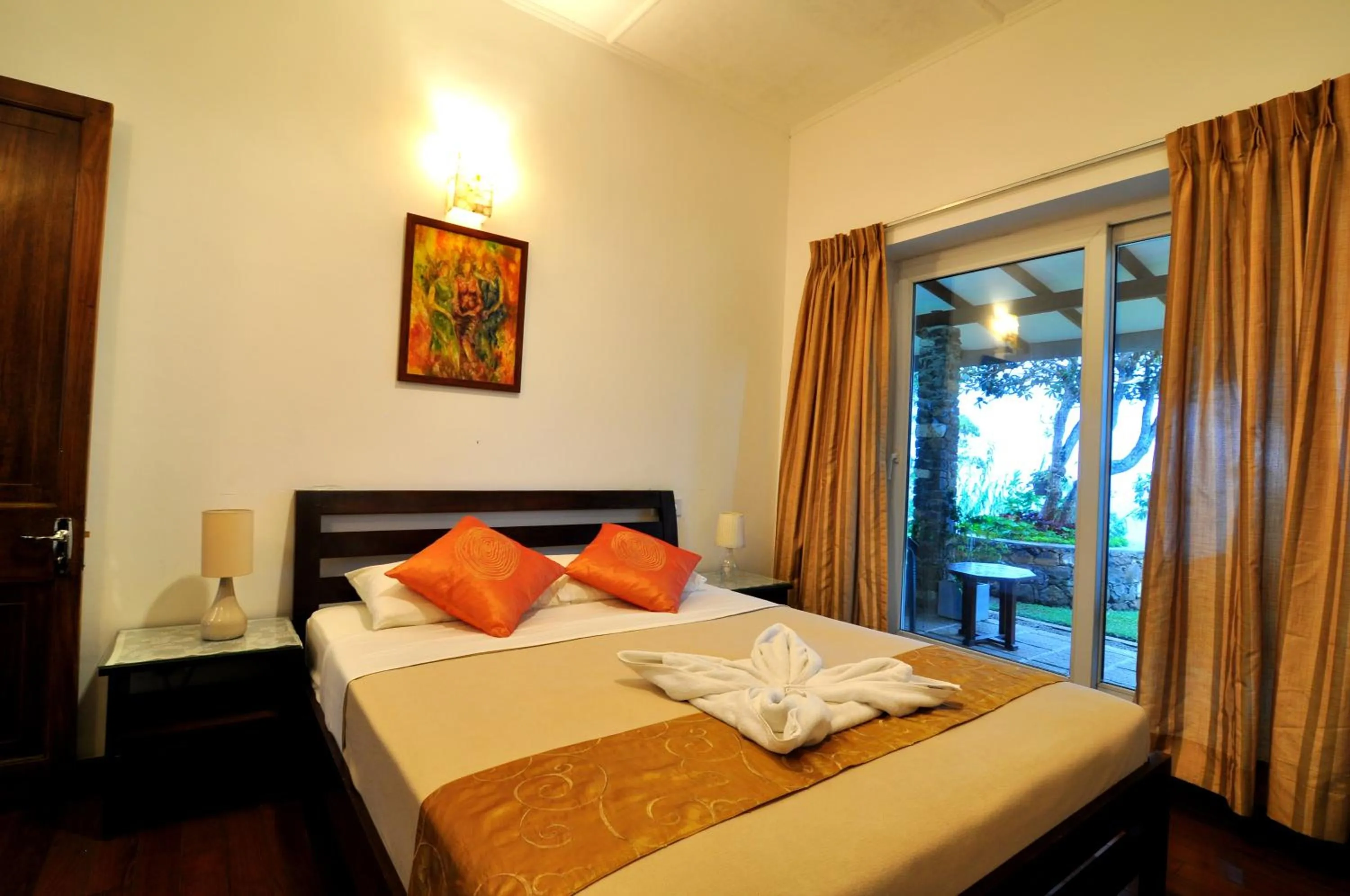 Photo of the whole room, Bed in Clouds Holiday Bungalow