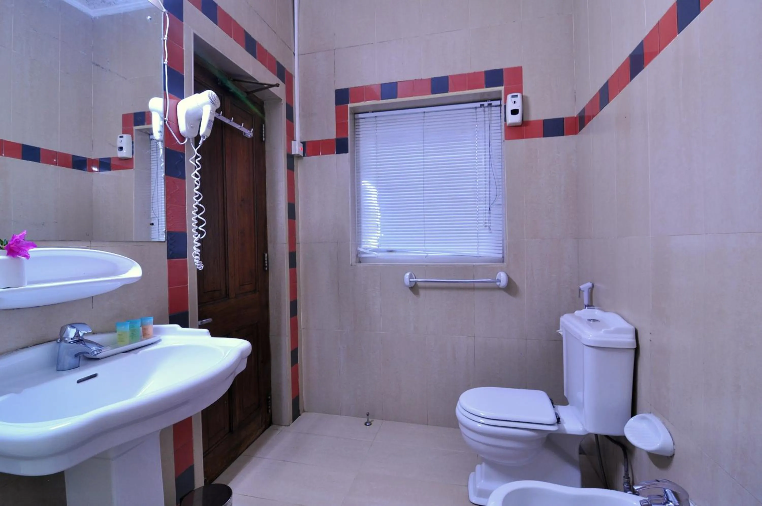 Bathroom in Clouds Holiday Bungalow