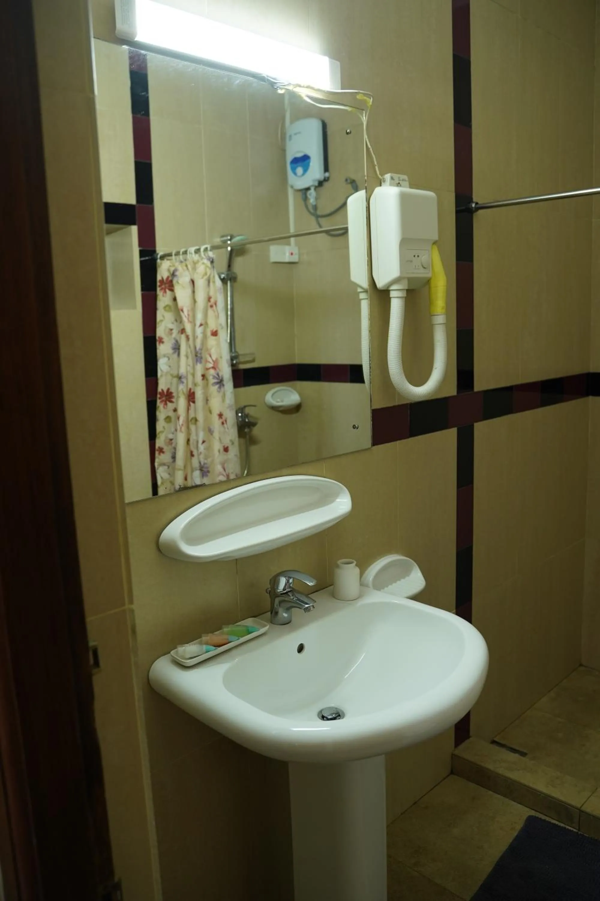 Bathroom in Clouds Holiday Bungalow