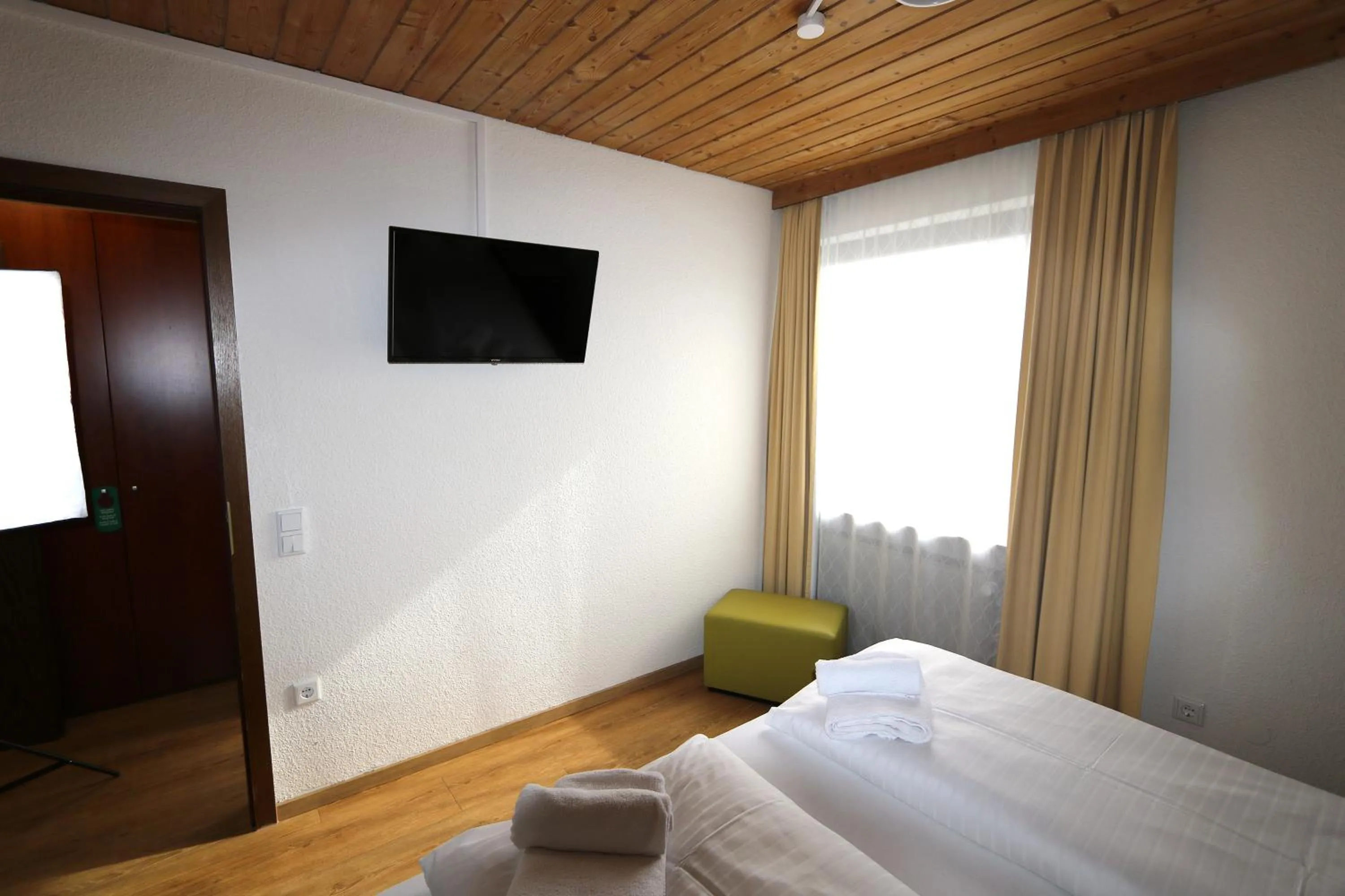 TV and multimedia, Bed in Hotel Avenue Altenfurt