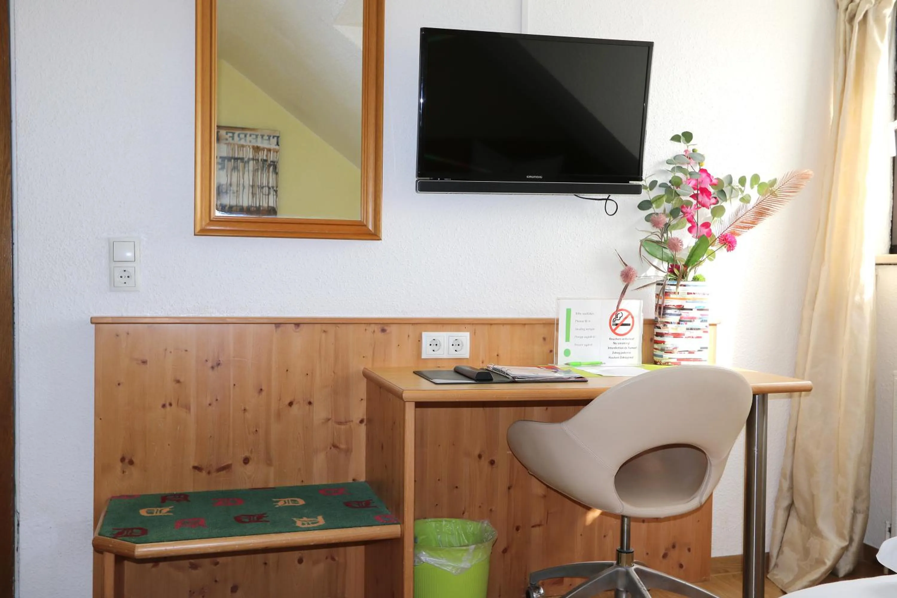 TV and multimedia in Hotel Avenue Altenfurt