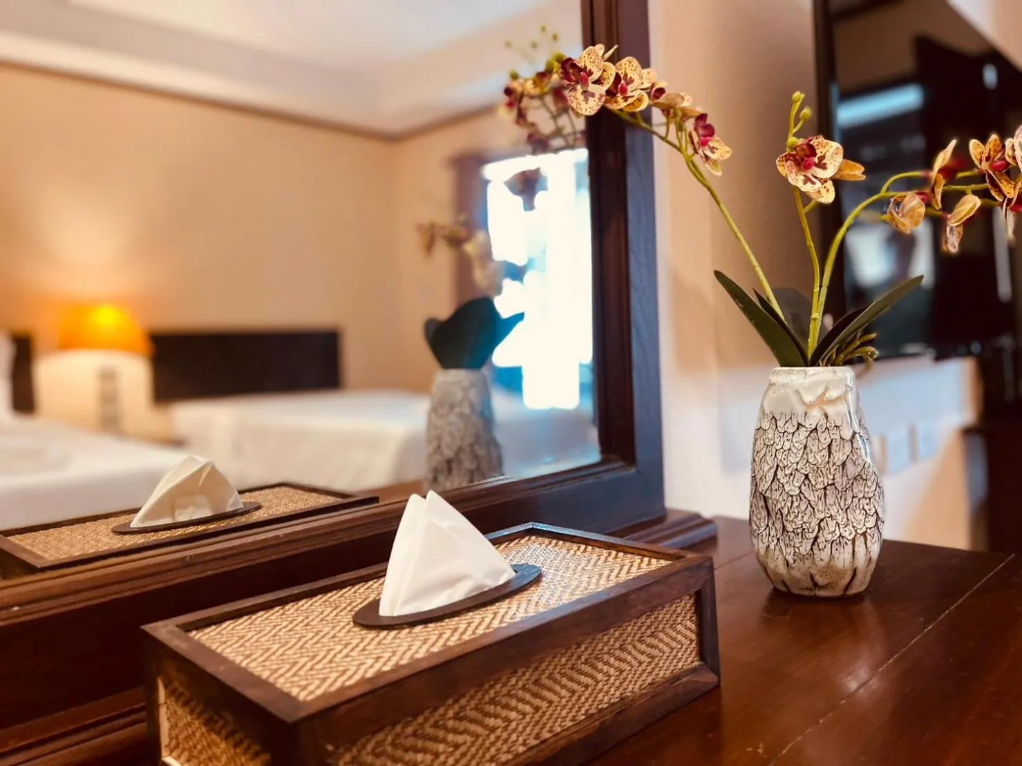 Photo of the whole room, Bed in Na Thapae Chiangmai Hotel