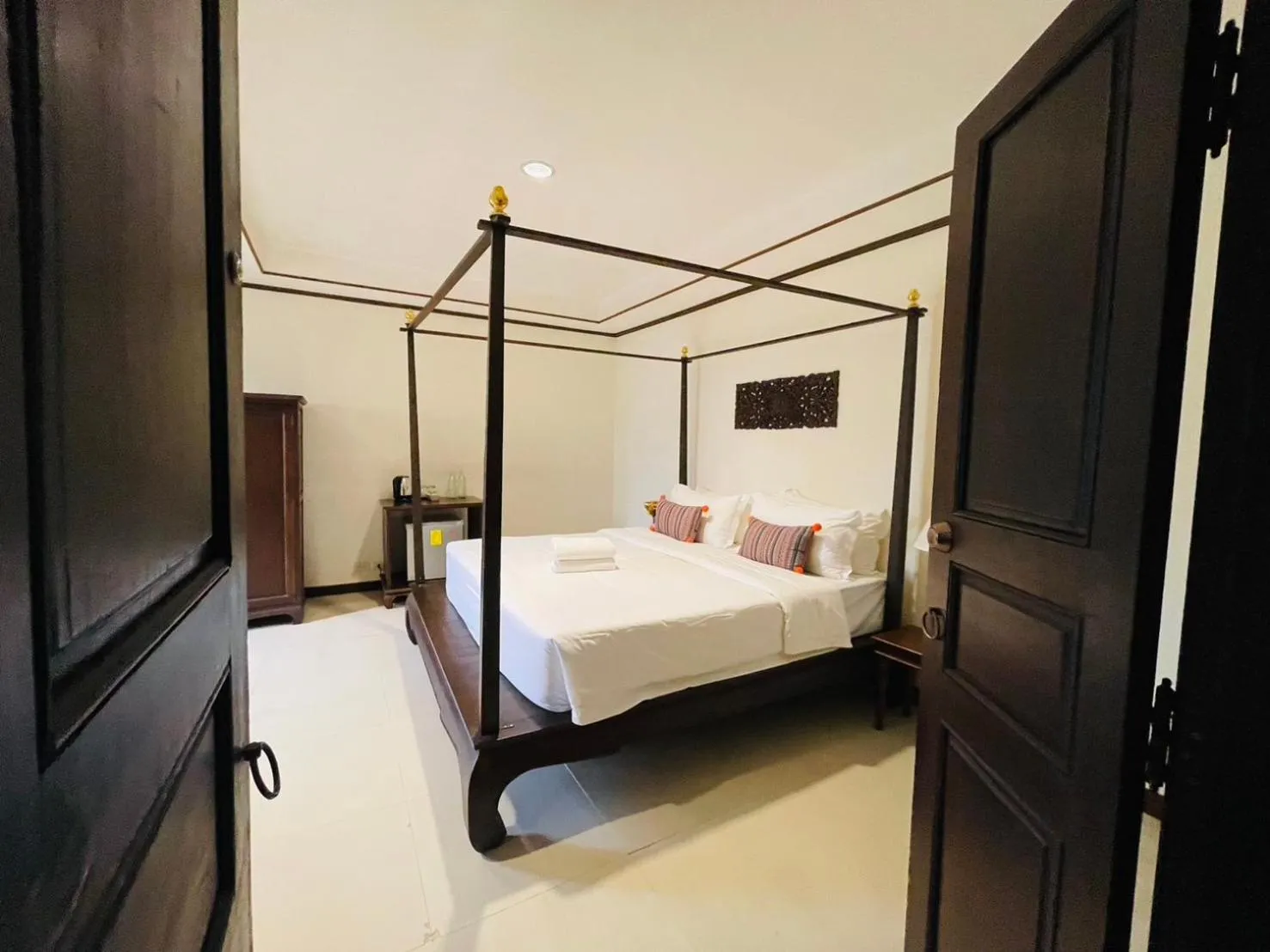 Bed in Na Thapae Chiangmai Hotel