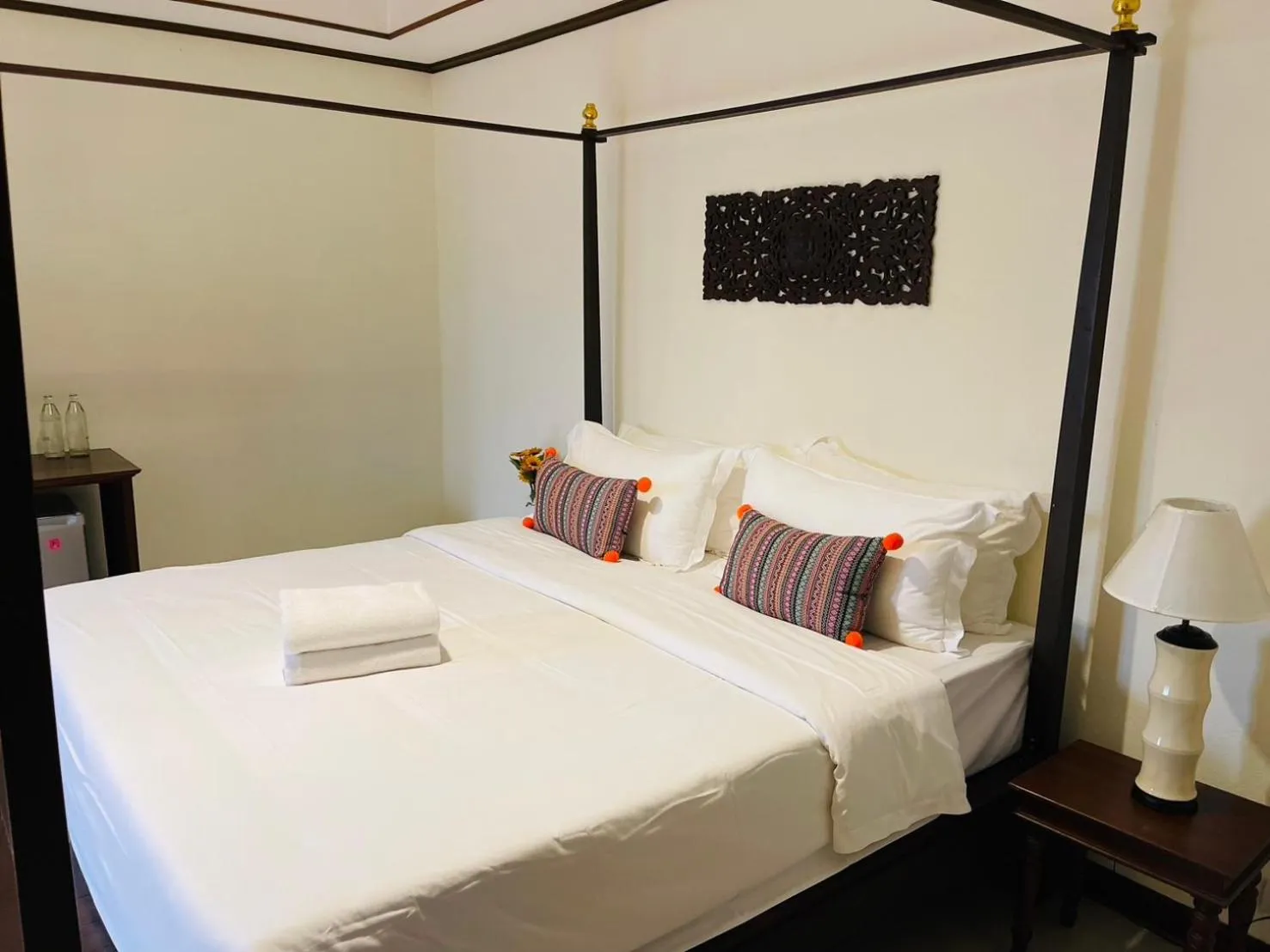 Bed in Na Thapae Chiangmai Hotel