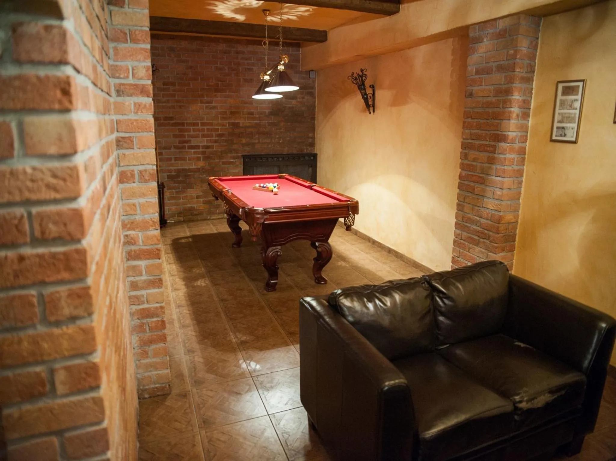 Billiard in Noce i Dnie Hotel