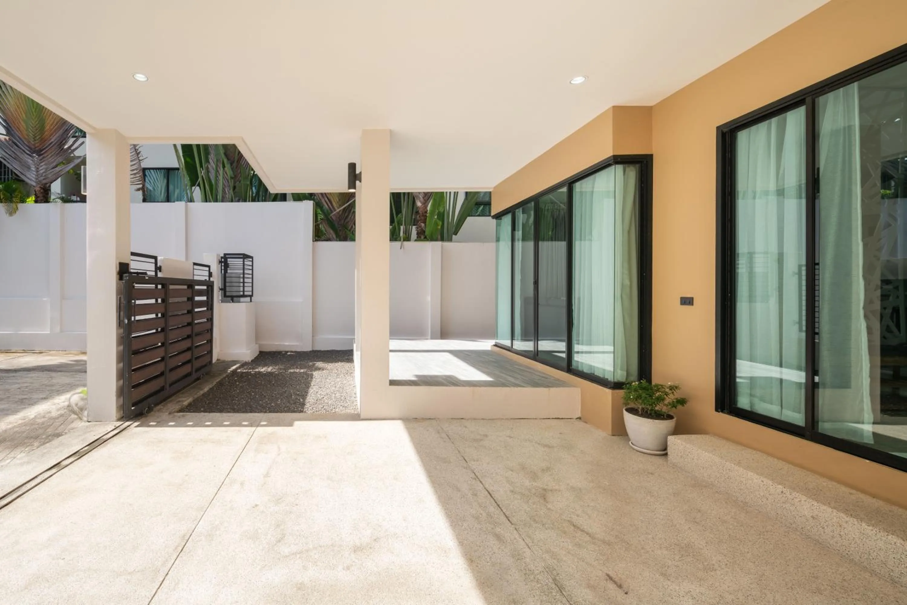 Chao Wilai Residence I Naiyang Beach I HKT Airport