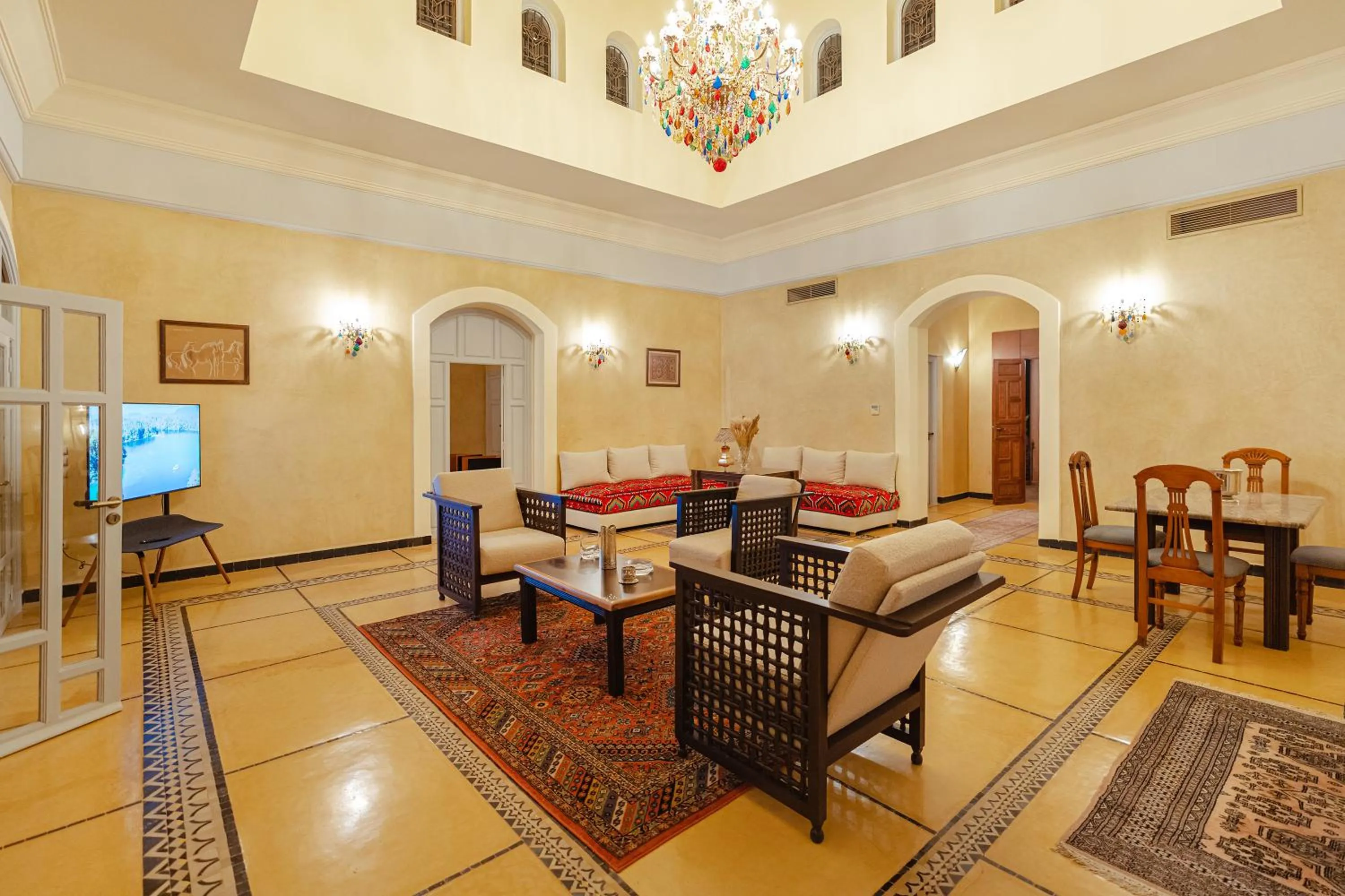 TV and multimedia in Palais Alcazar