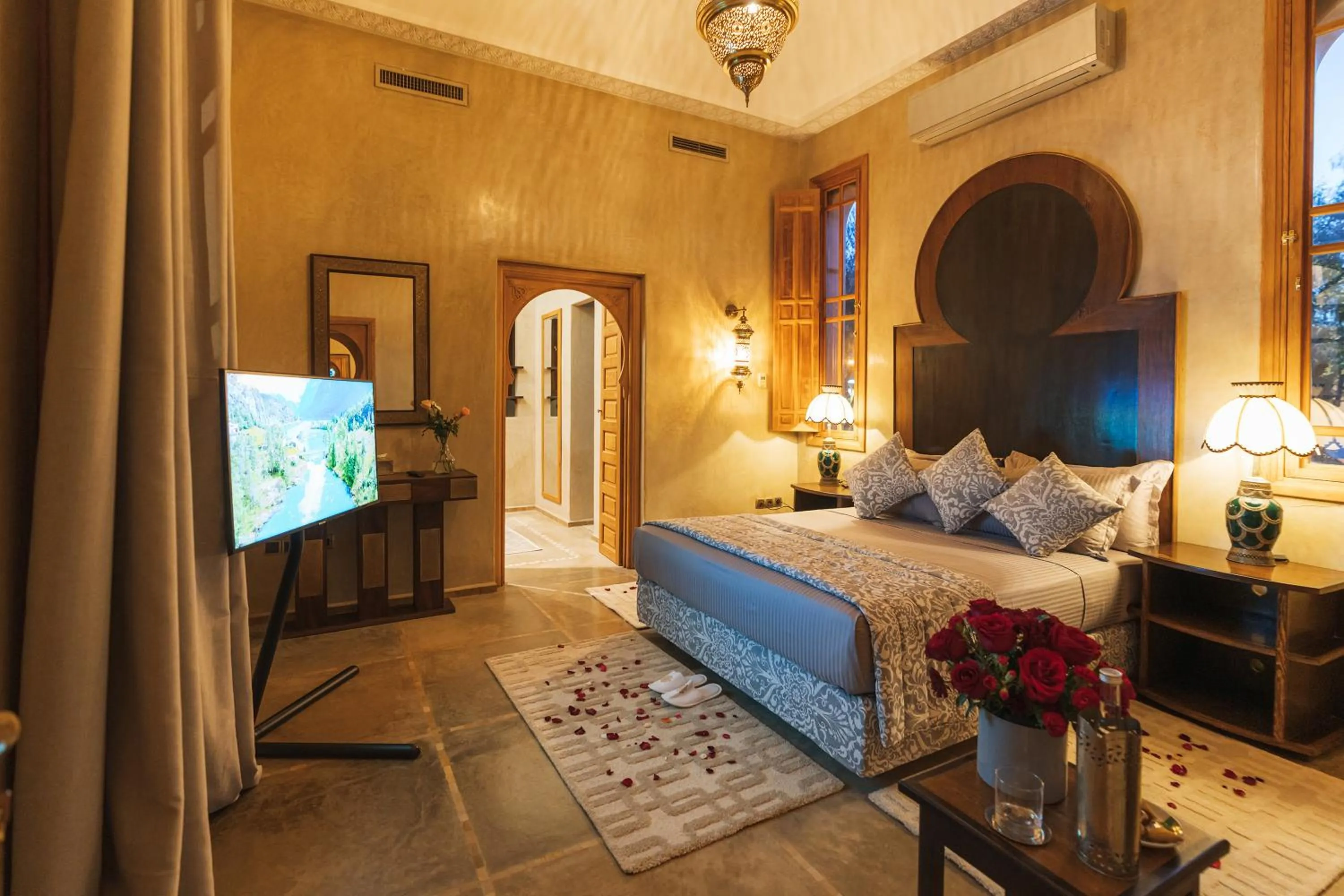 TV and multimedia, Bed in Palais Alcazar