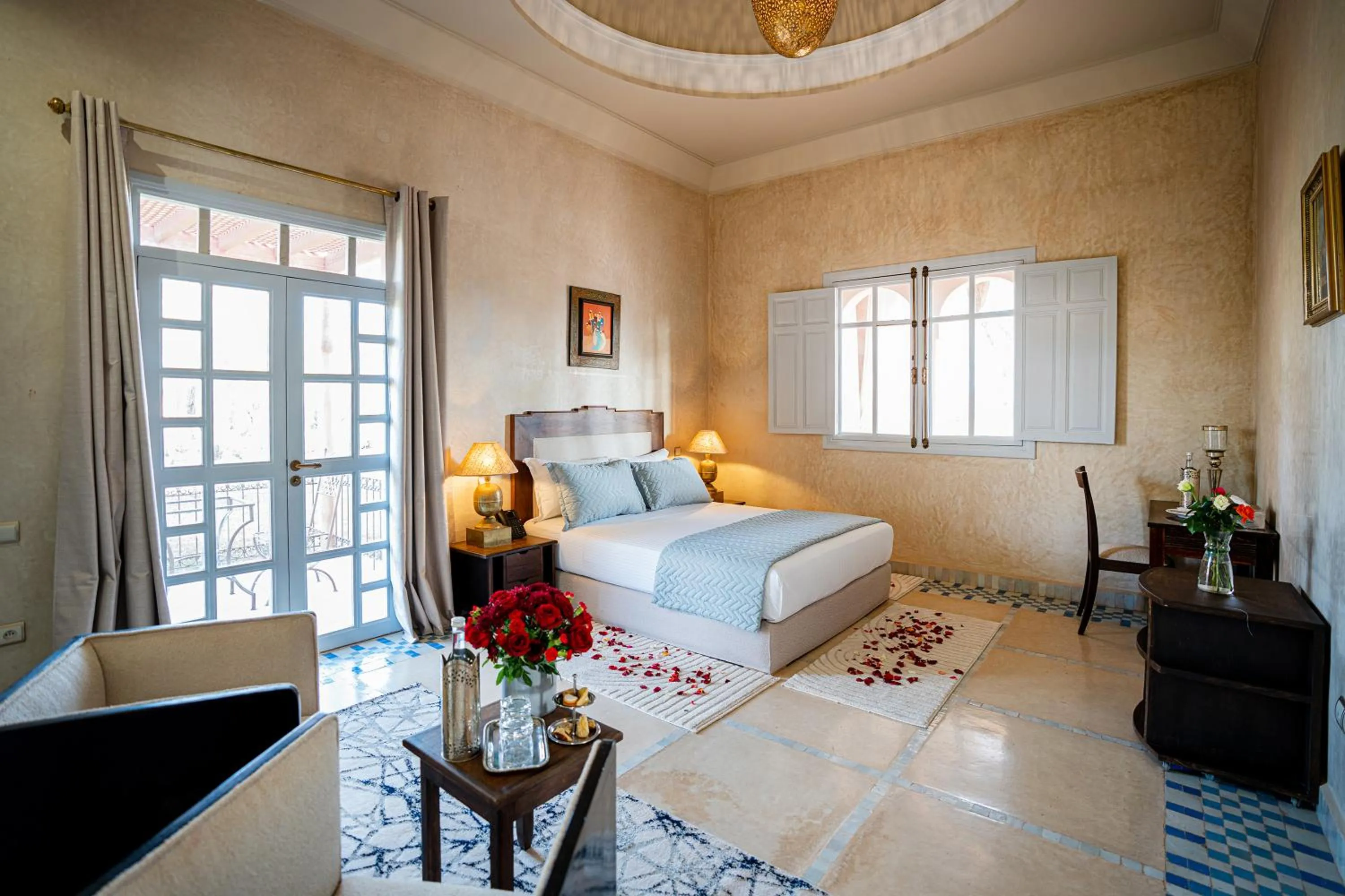 Photo of the whole room, Bed in Palais Alcazar