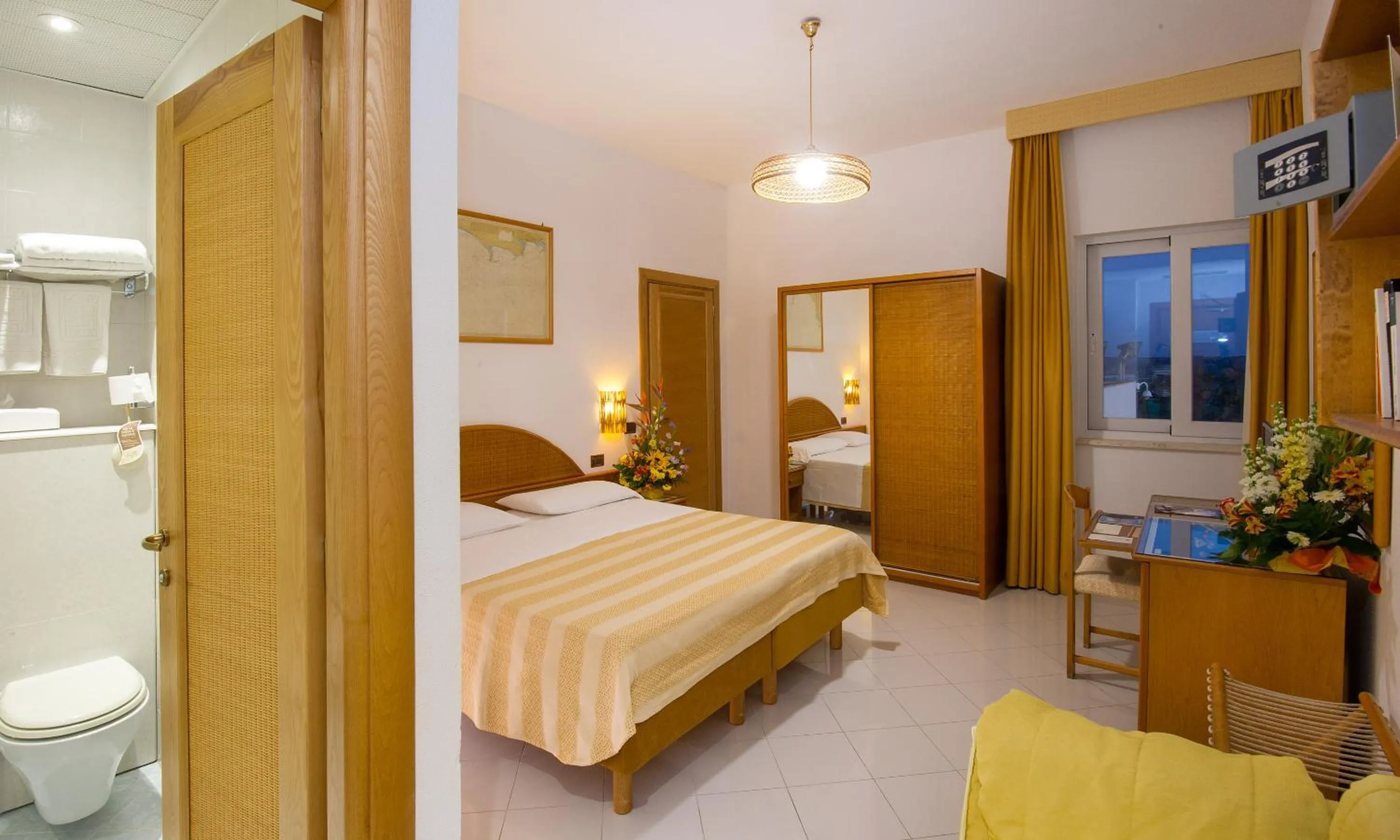 Bed in Ecoresort Le Sirene - Caroli Hotels