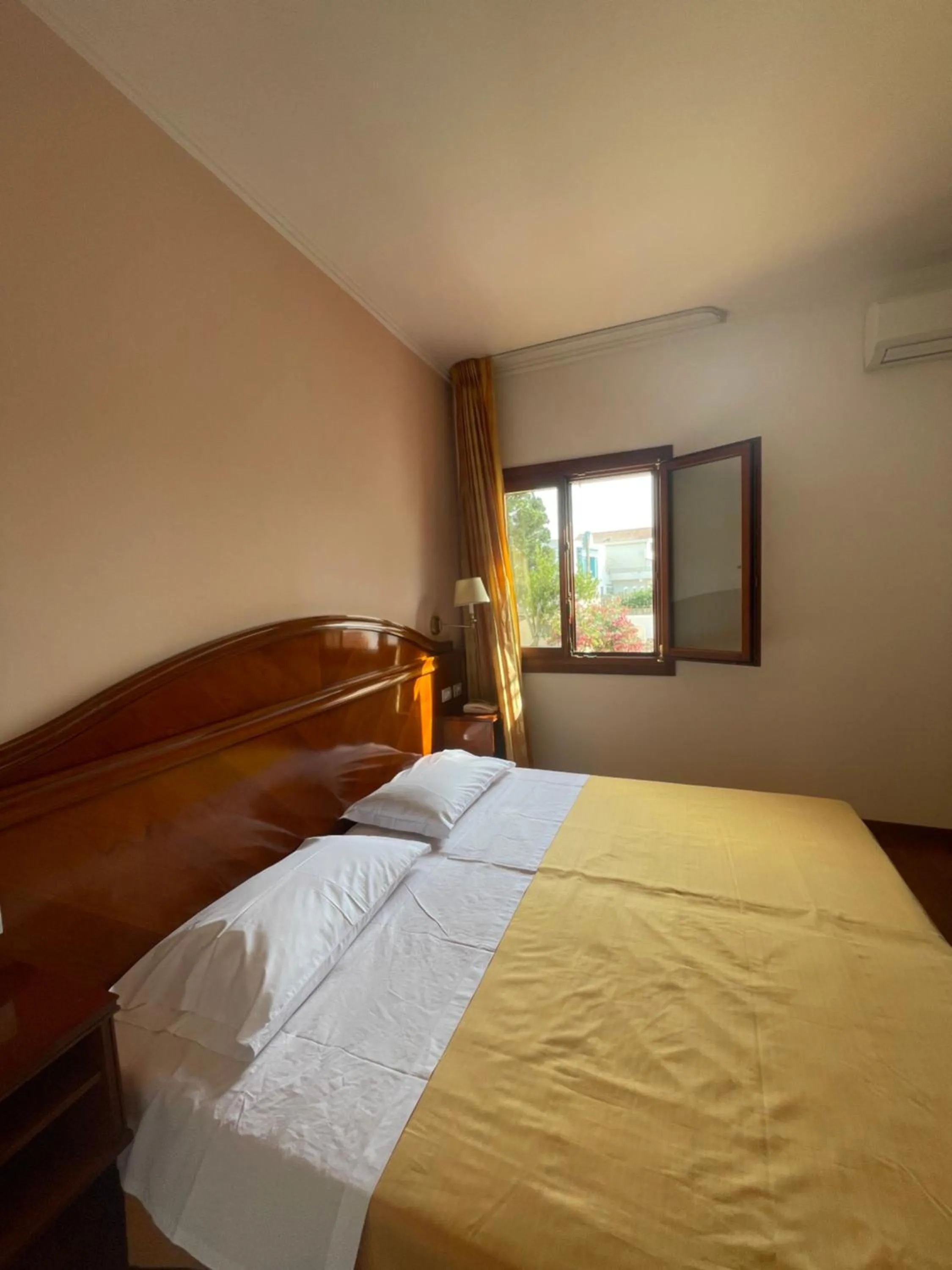 Photo of the whole room, Bed in Hotel La Lampara