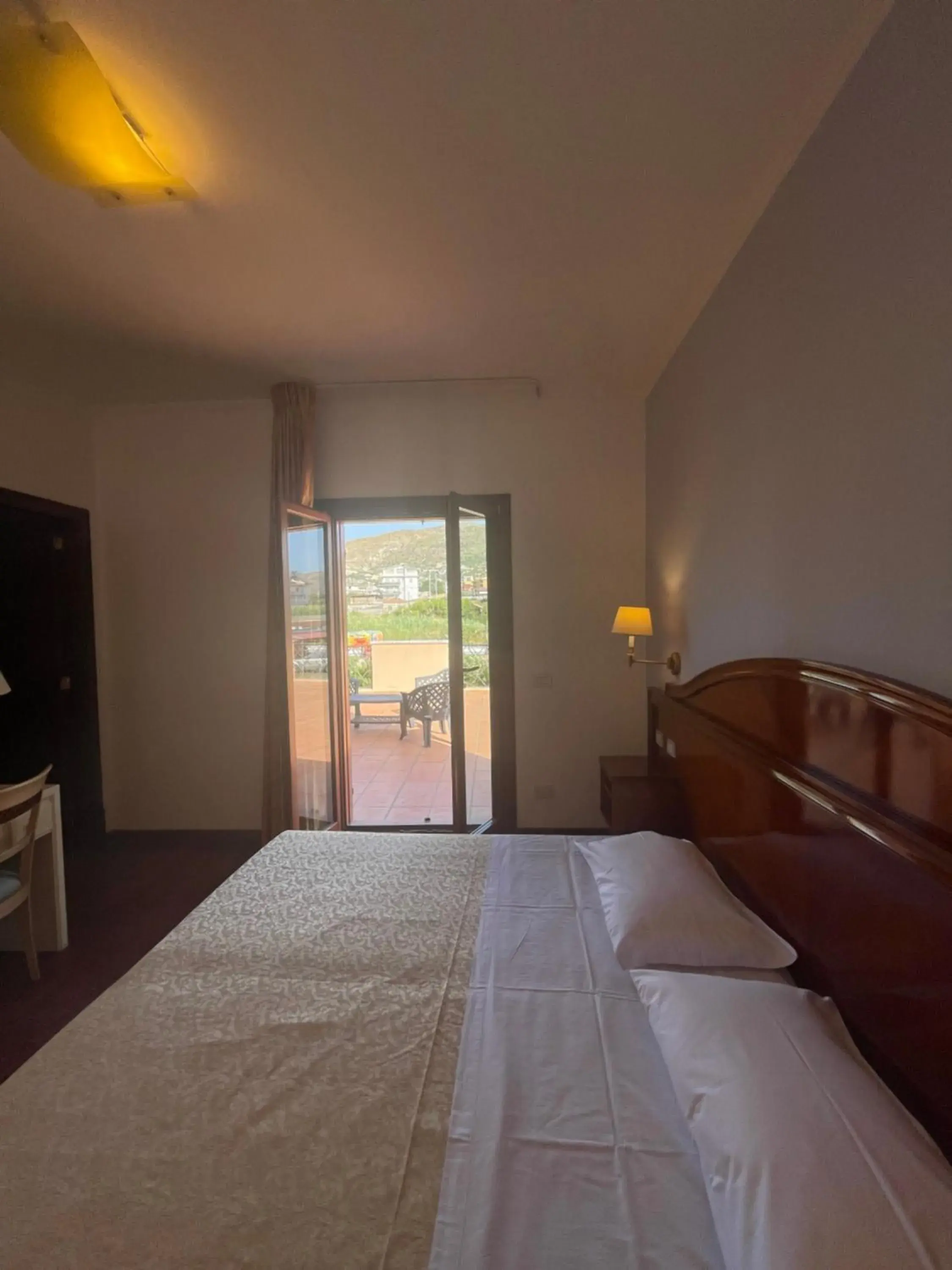 Triple Room in Hotel La Lampara Triple Room in Hotel La Lampara