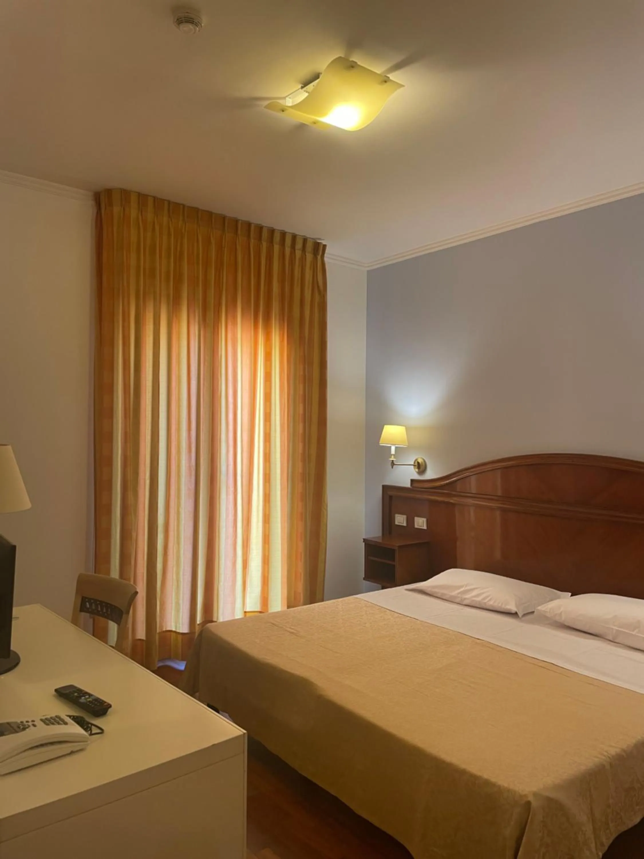 Bedroom, Bed in Hotel La Lampara