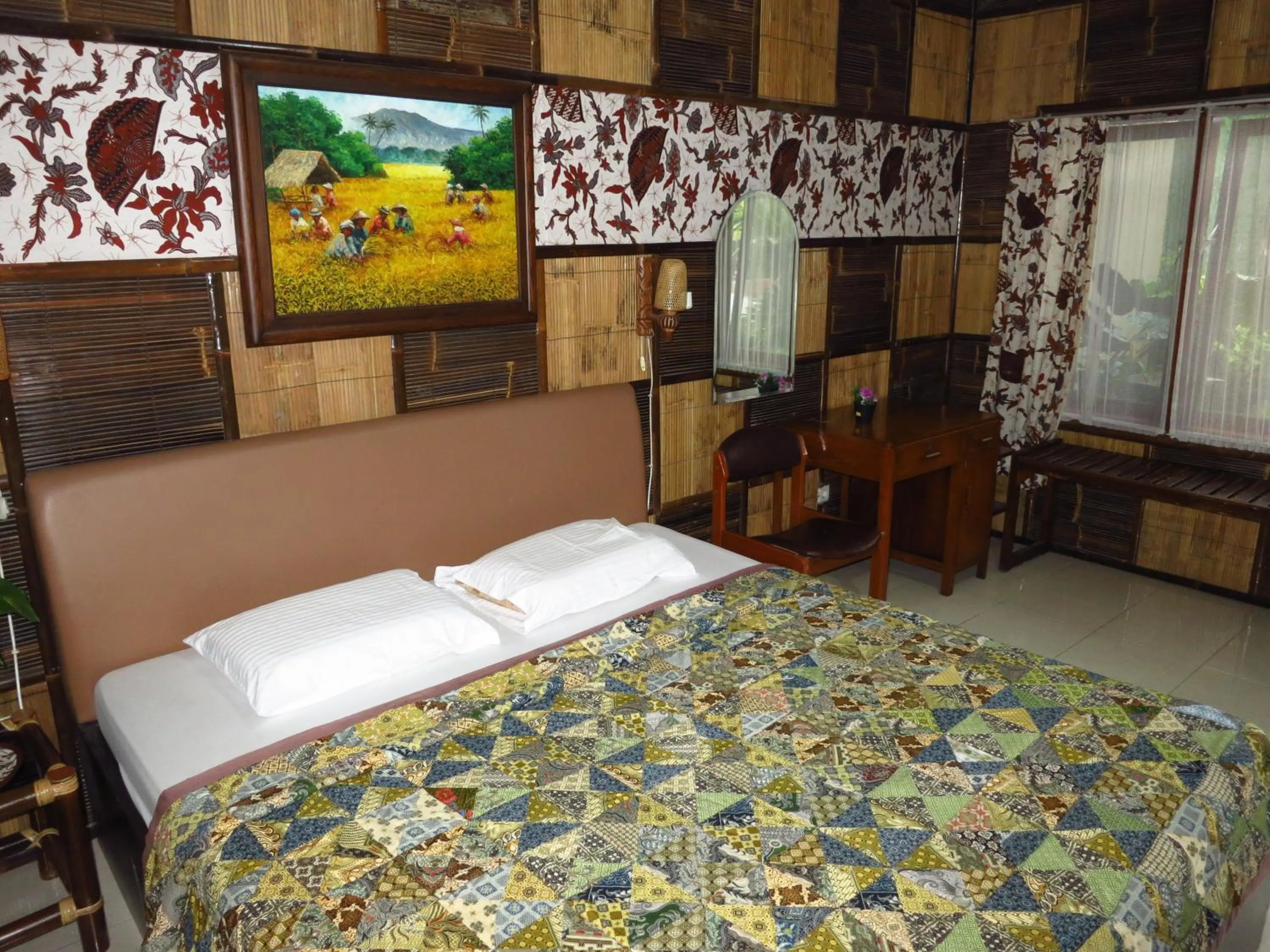 Photo of the whole room, Bed in Enny's Guest House