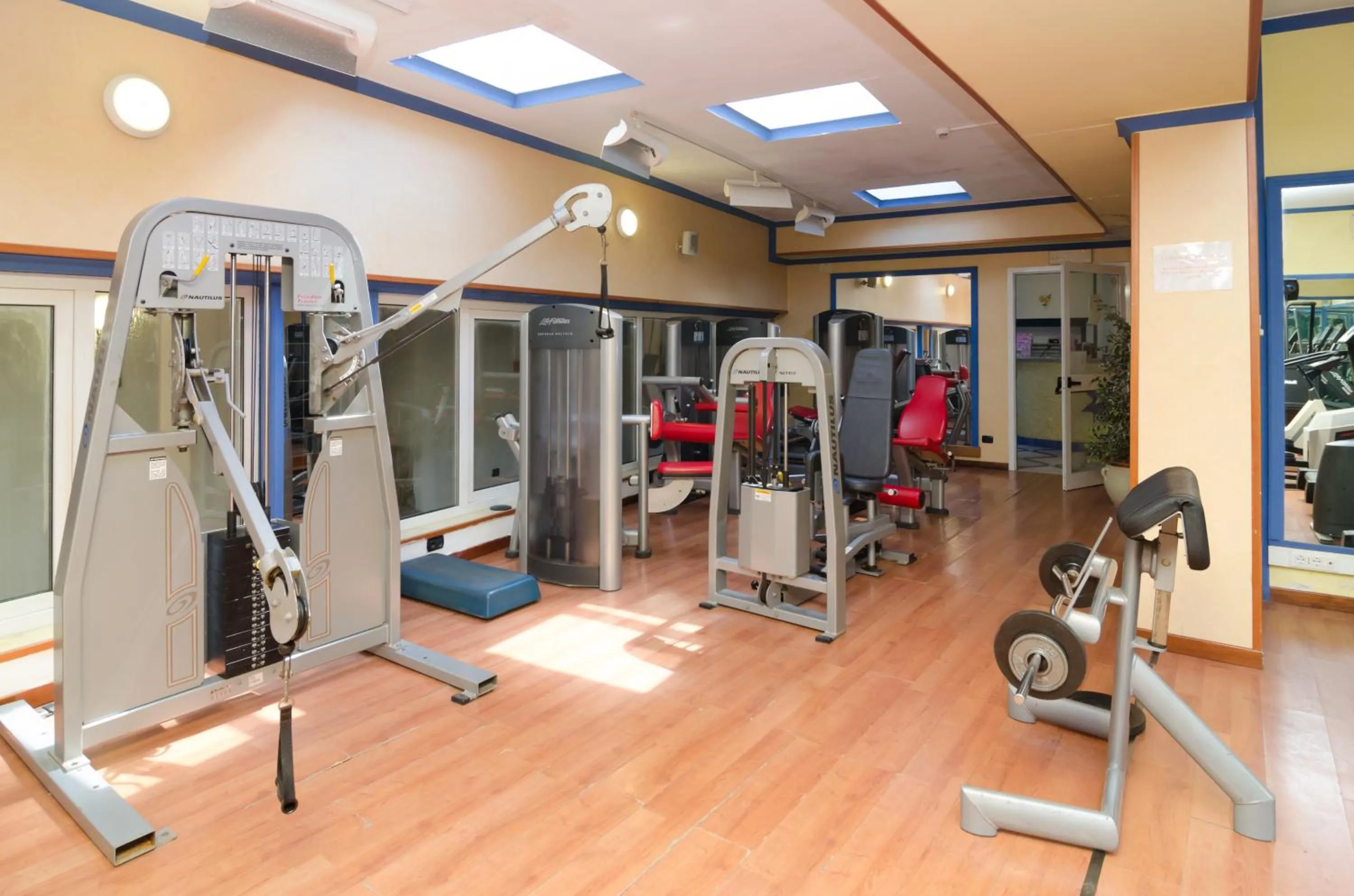Fitness centre/facilities in Hotel Flora Wellness & Beauty