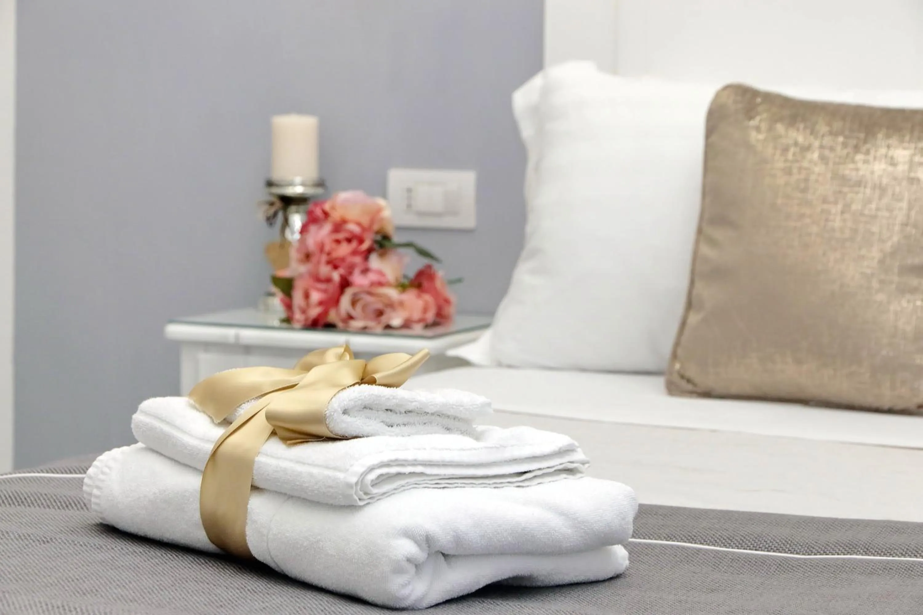 Decorative detail, Bed in Roman Holiday Suites