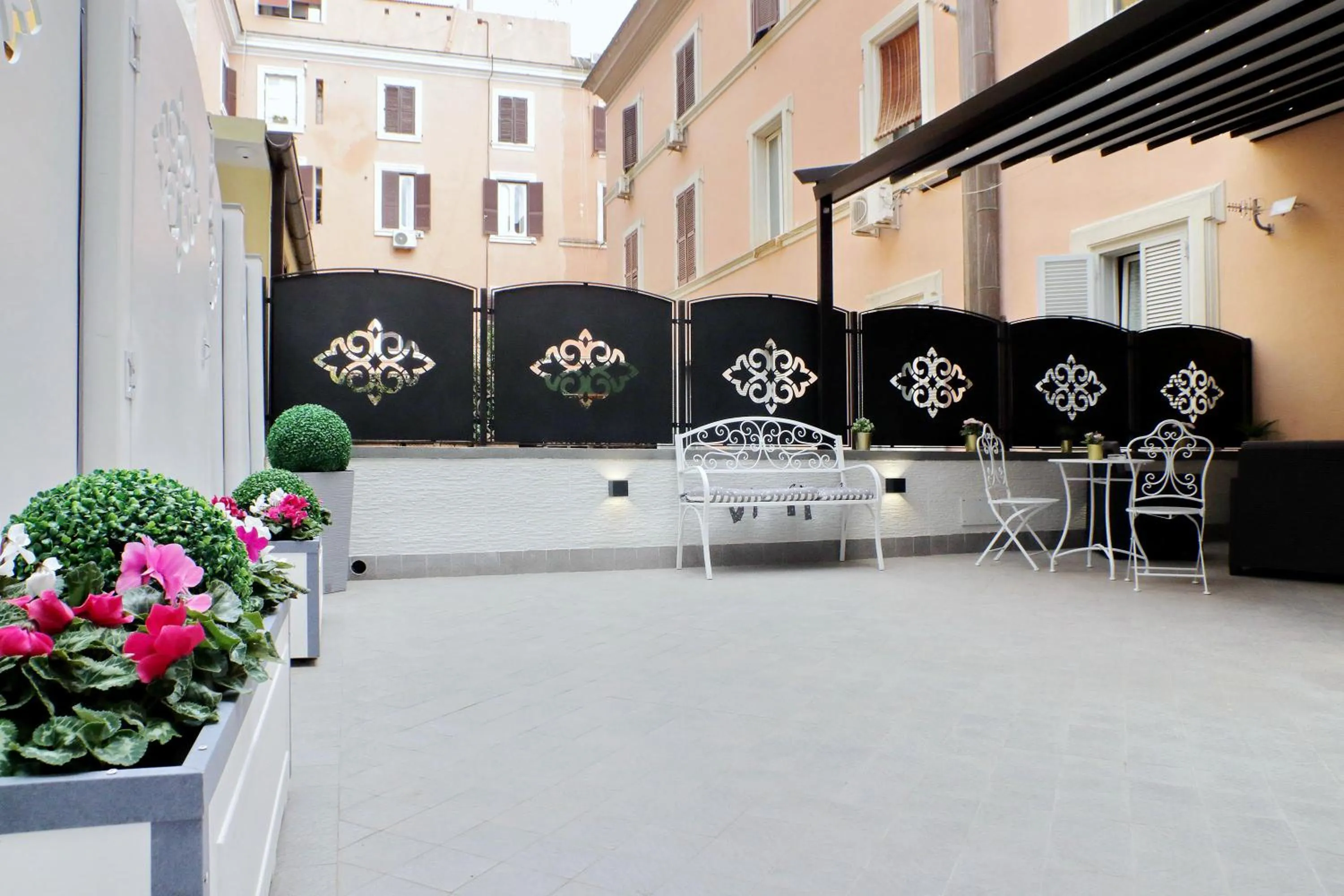 Balcony/Terrace in Roman Holiday Suites