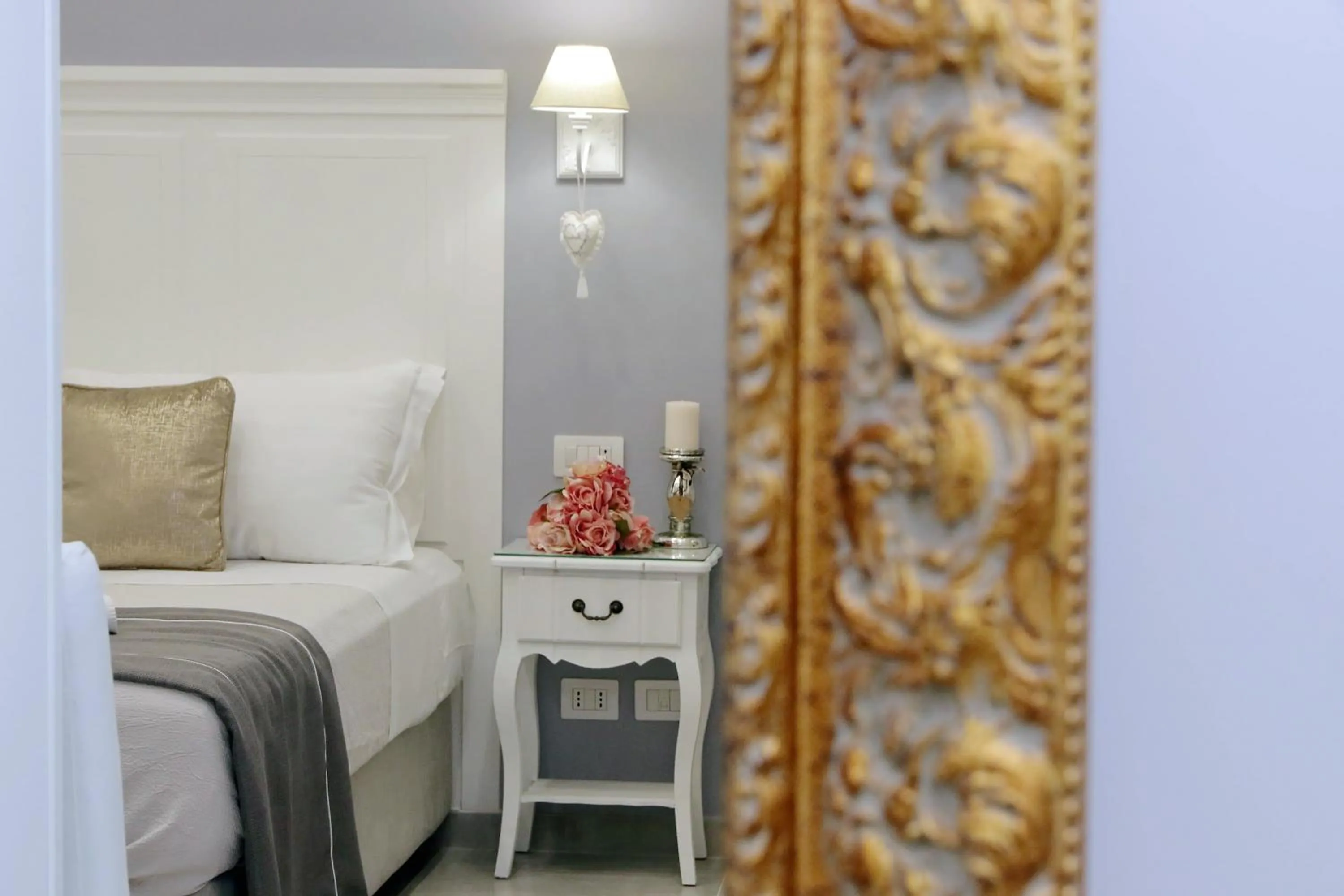 View (from property/room), Bed in Roman Holiday Suites