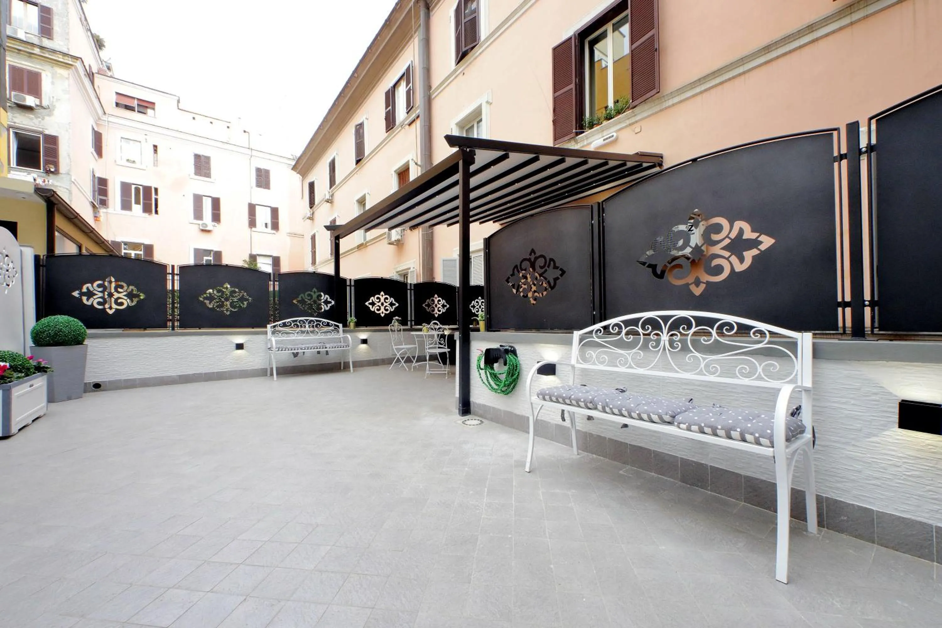 Balcony/Terrace in Roman Holiday Suites