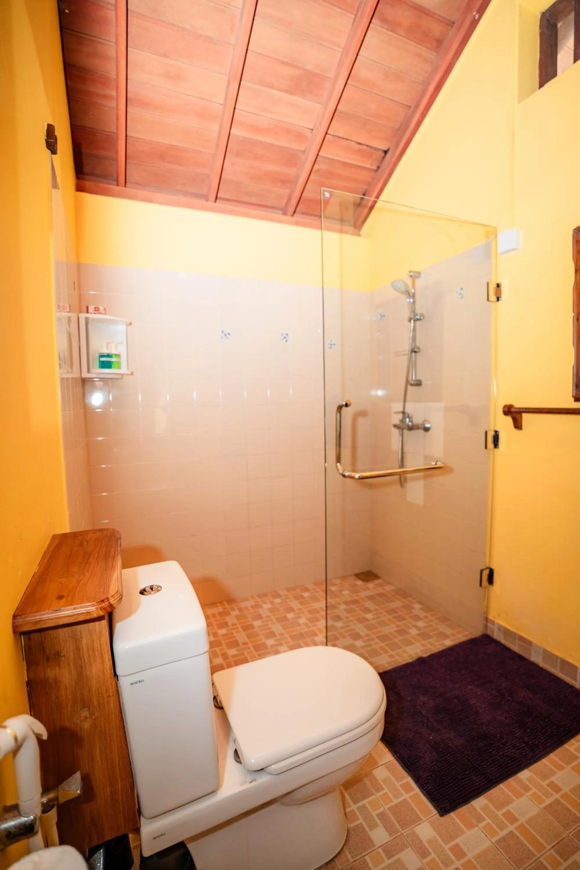 Bathroom in The Waves Beach Chalets