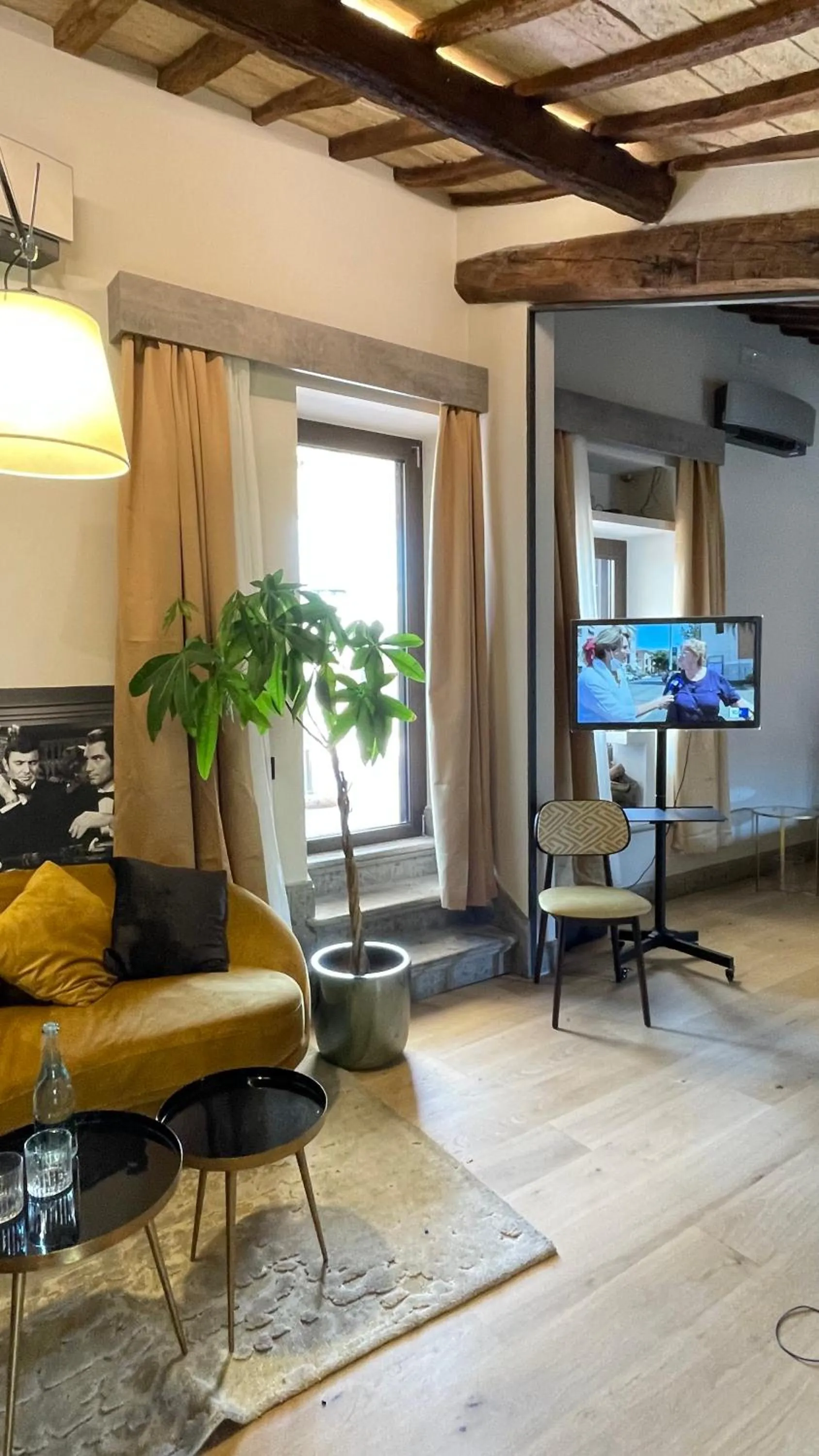 Breakfast in Passpartout Boutique Palace