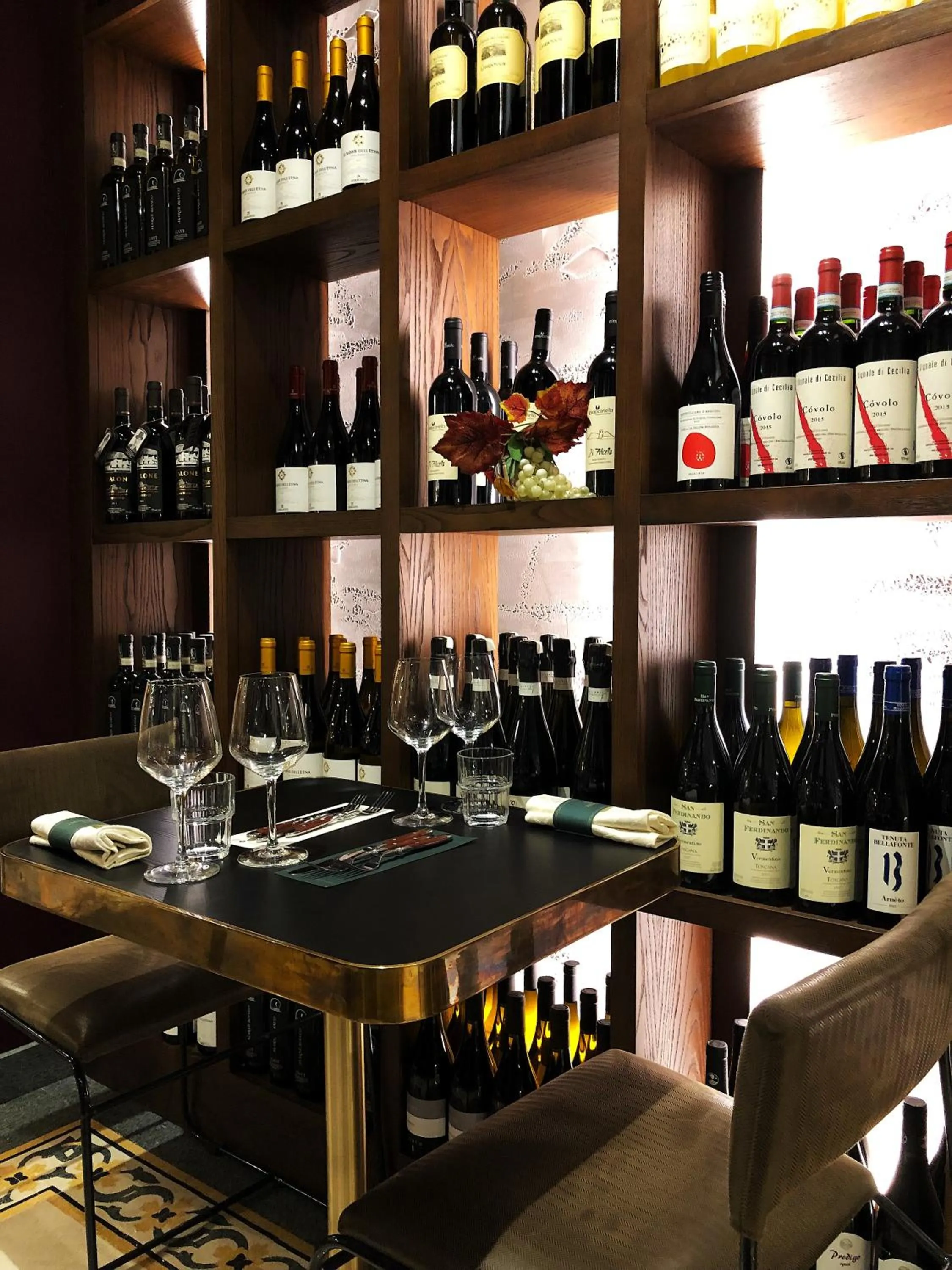 Restaurant/places to eat in Passpartout Boutique Palace