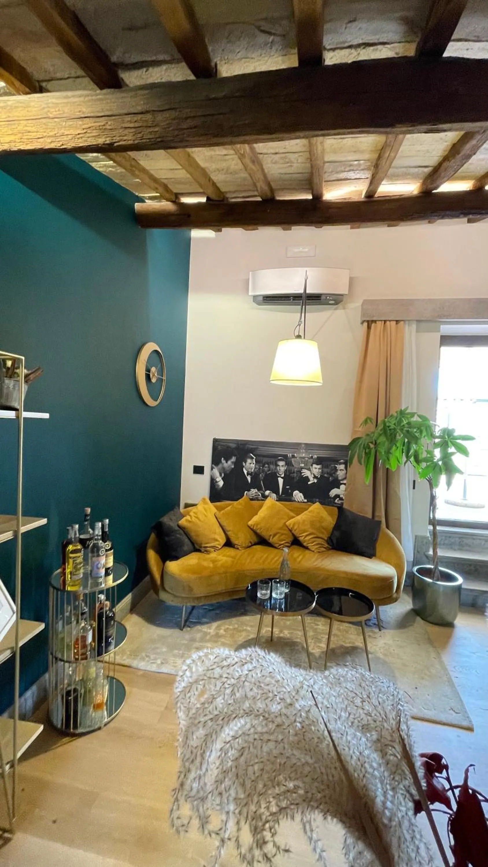 Restaurant/places to eat in Passpartout Boutique Palace