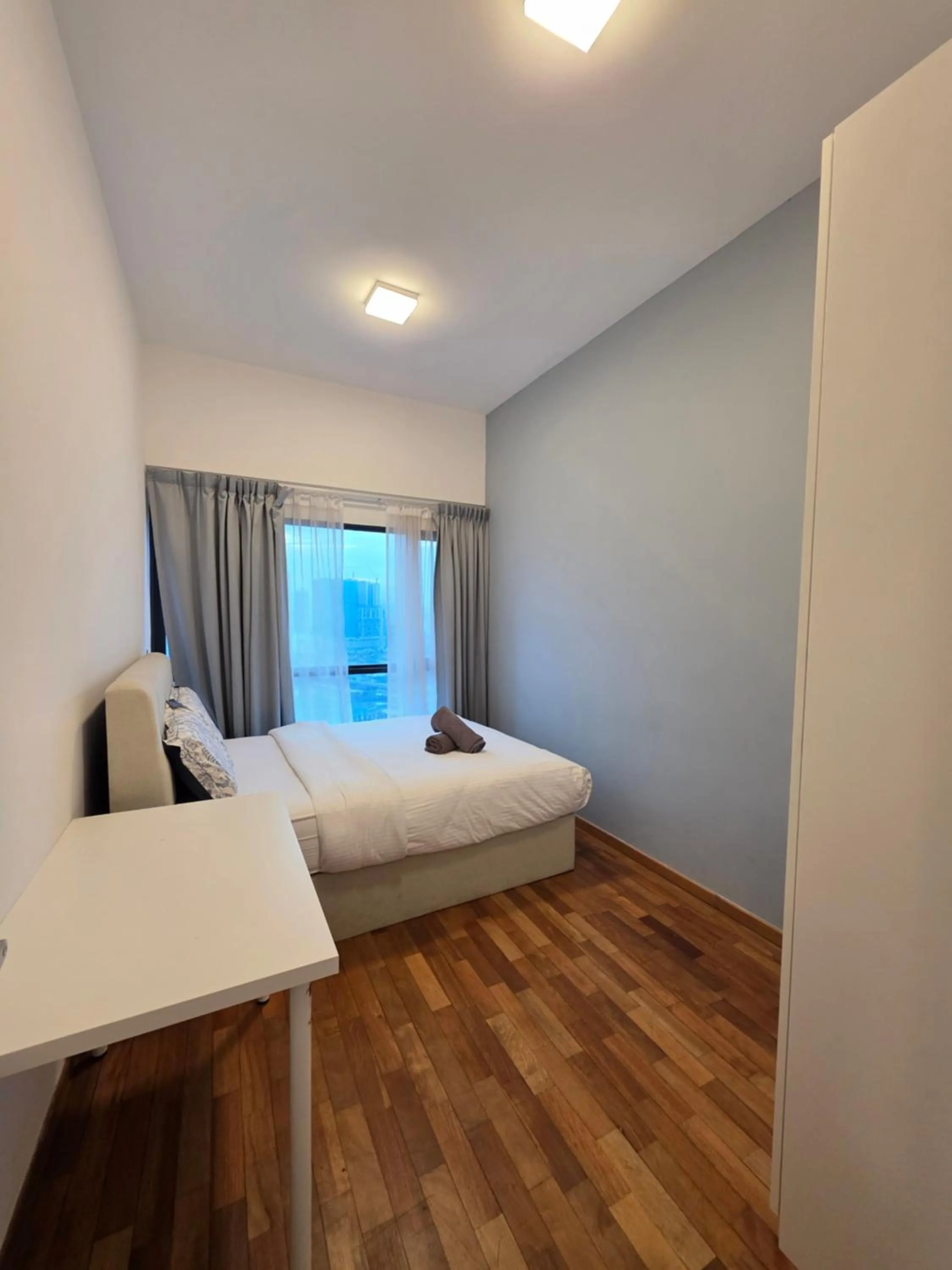 Bed in Reizz Residence by Perkasa