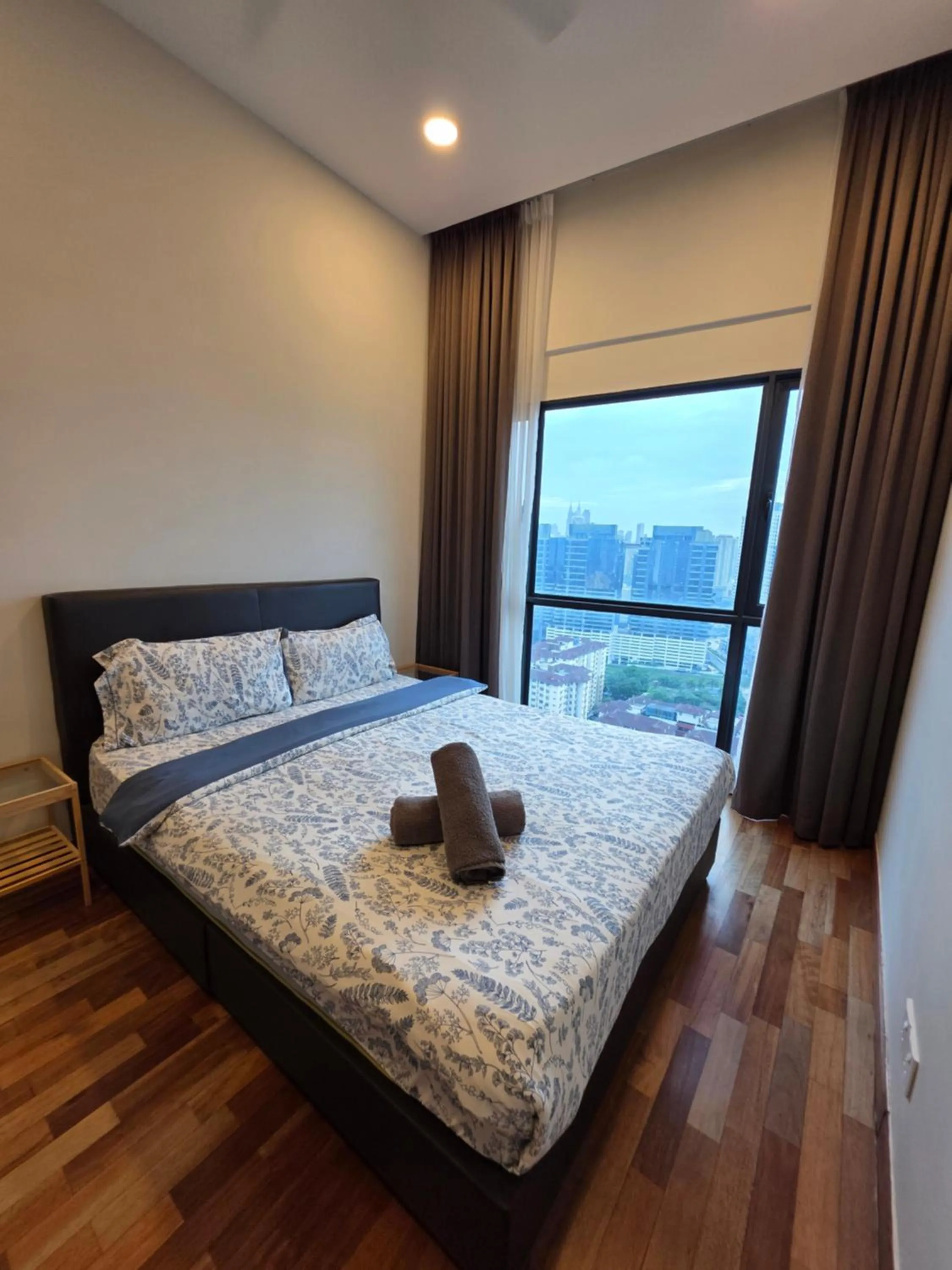 Bed in Reizz Residence by Perkasa