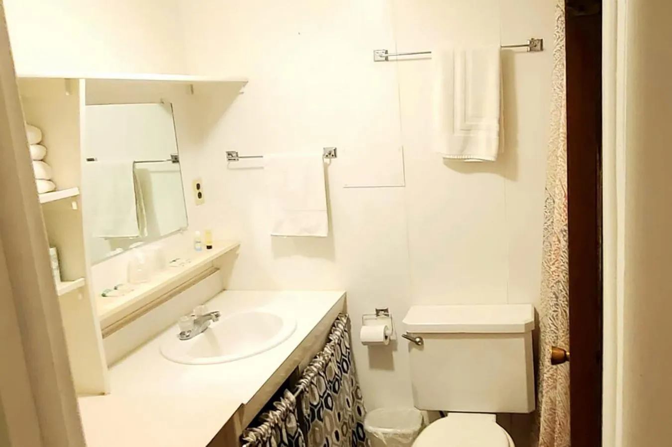 Shower in Snowy Mountain Inn